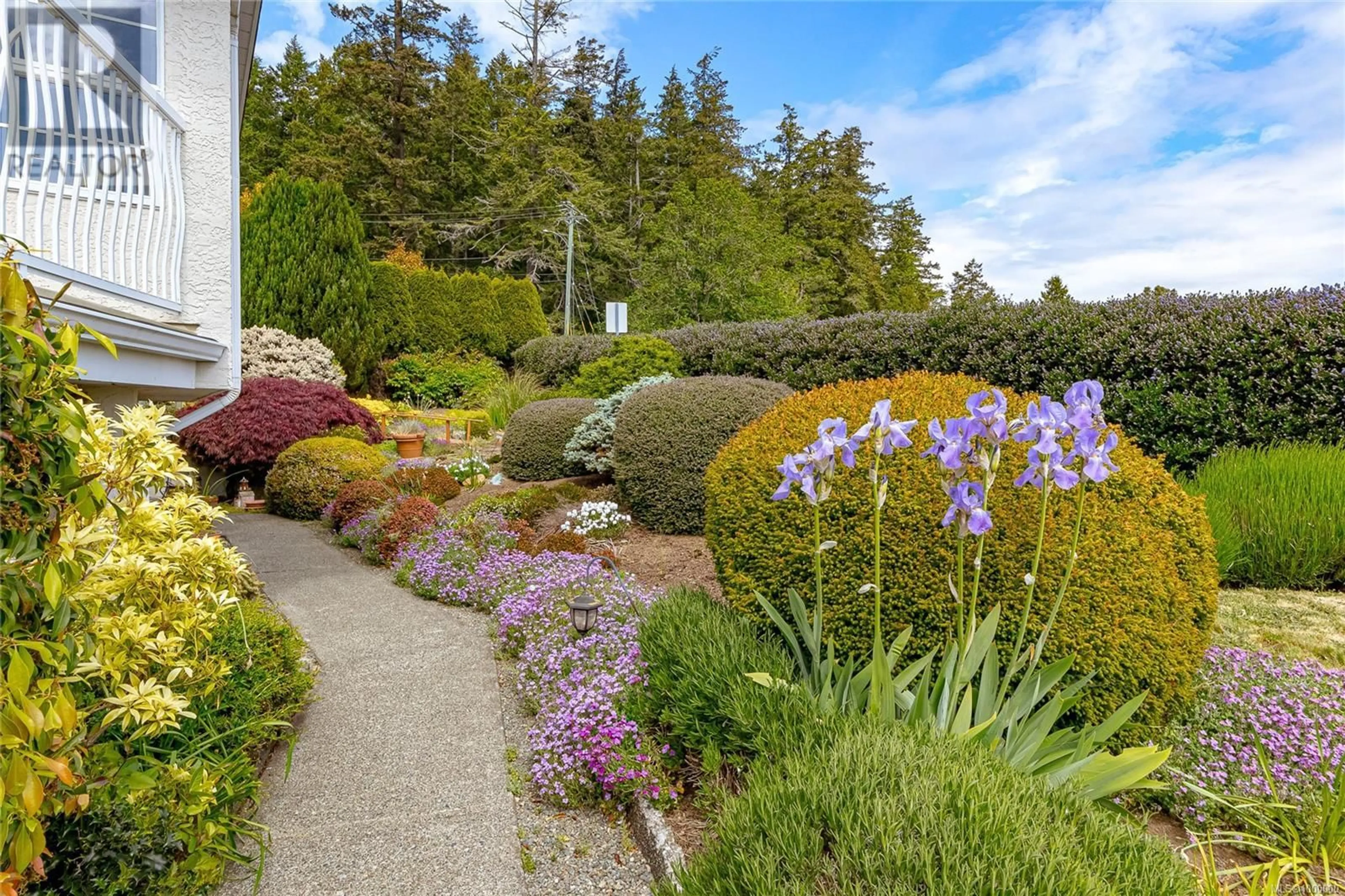 Patio, street for 3304 CROWHURST PLACE, Colwood British Columbia V9C3S9