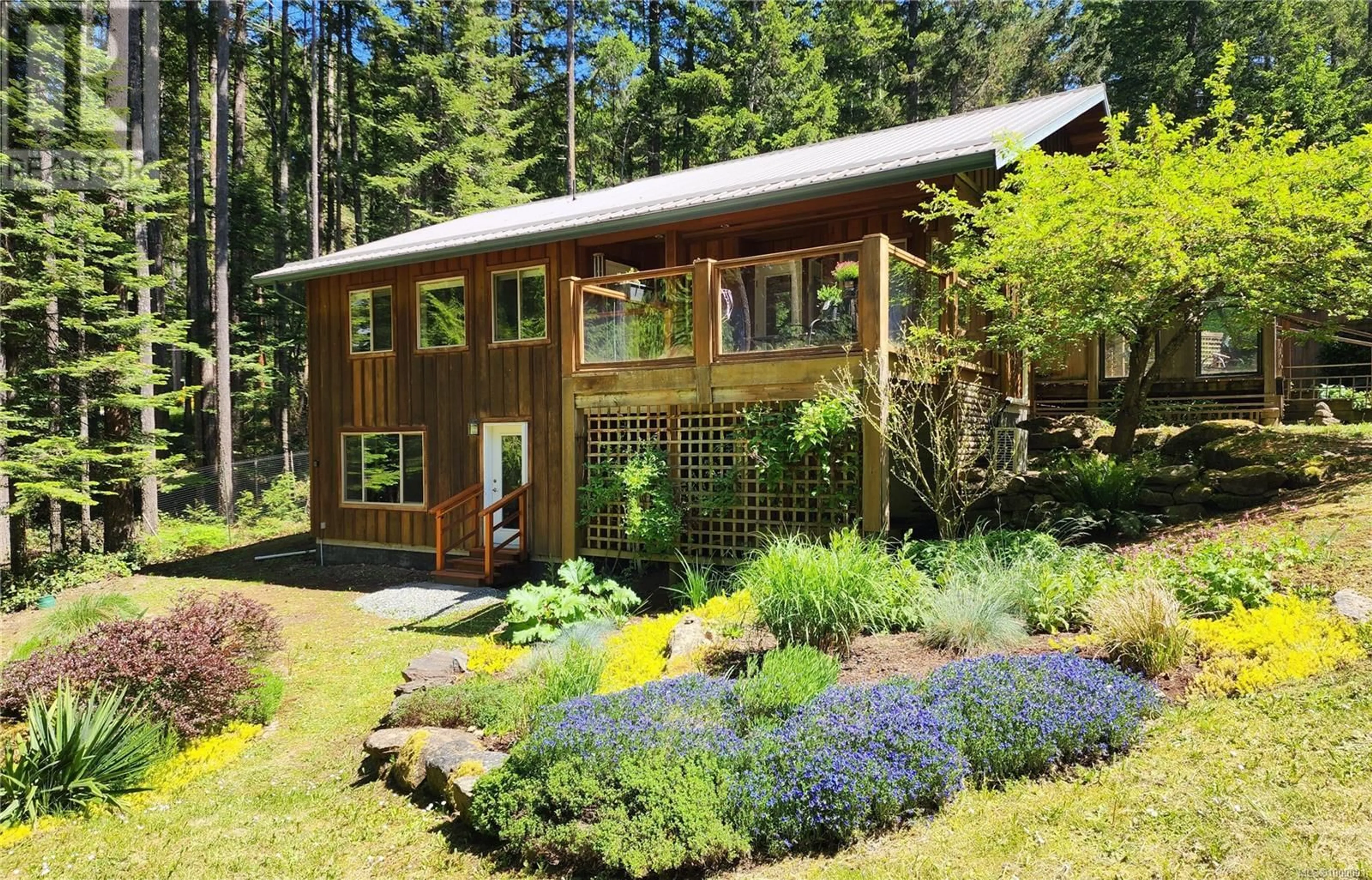 Home with vinyl exterior material, building for 741 LOCKINVAR LANE, Gabriola Island British Columbia V0R1X3