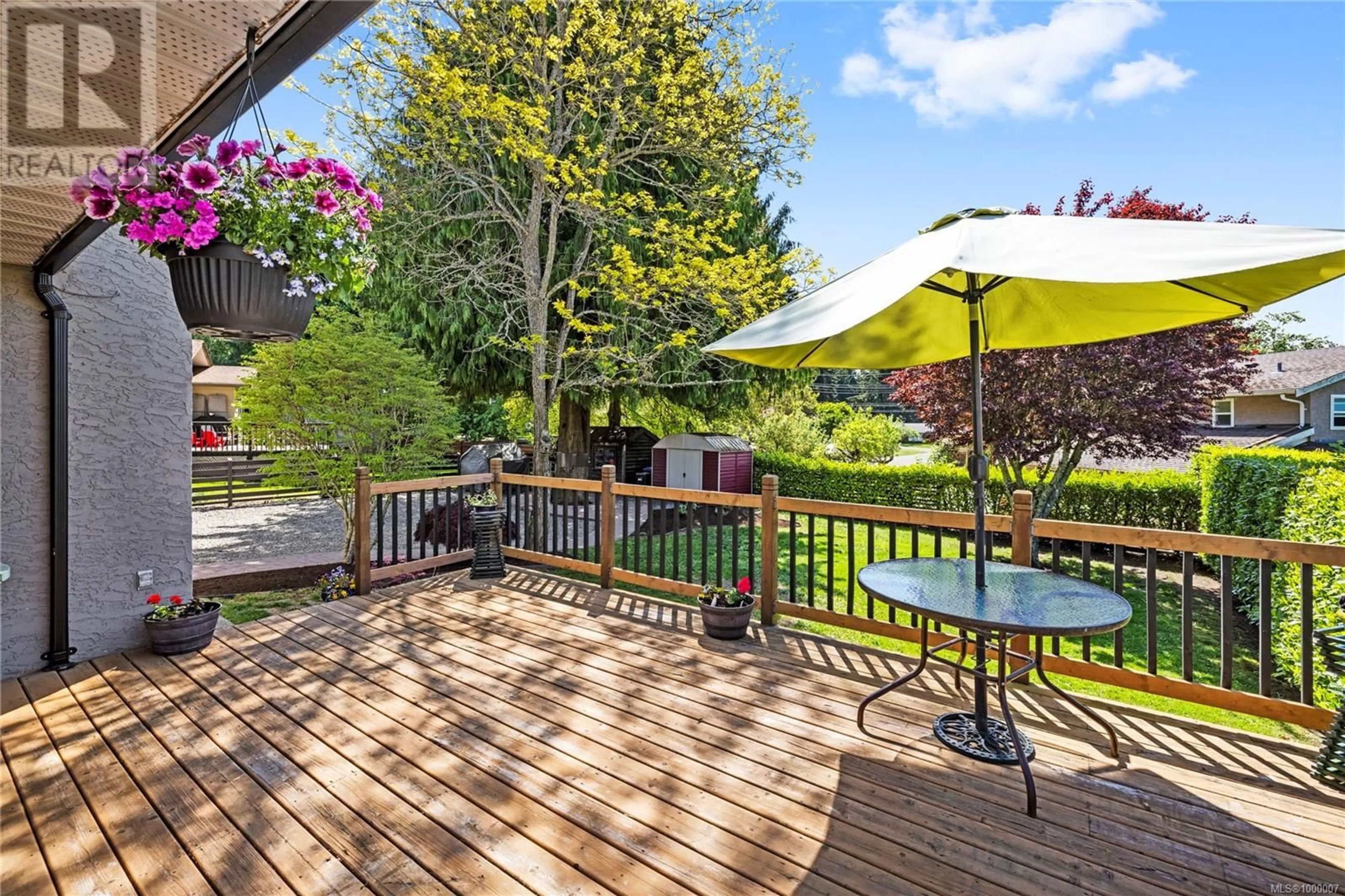 Patio, unknown for 580 TAMARACK DRIVE, Qualicum Beach British Columbia V9K1A7