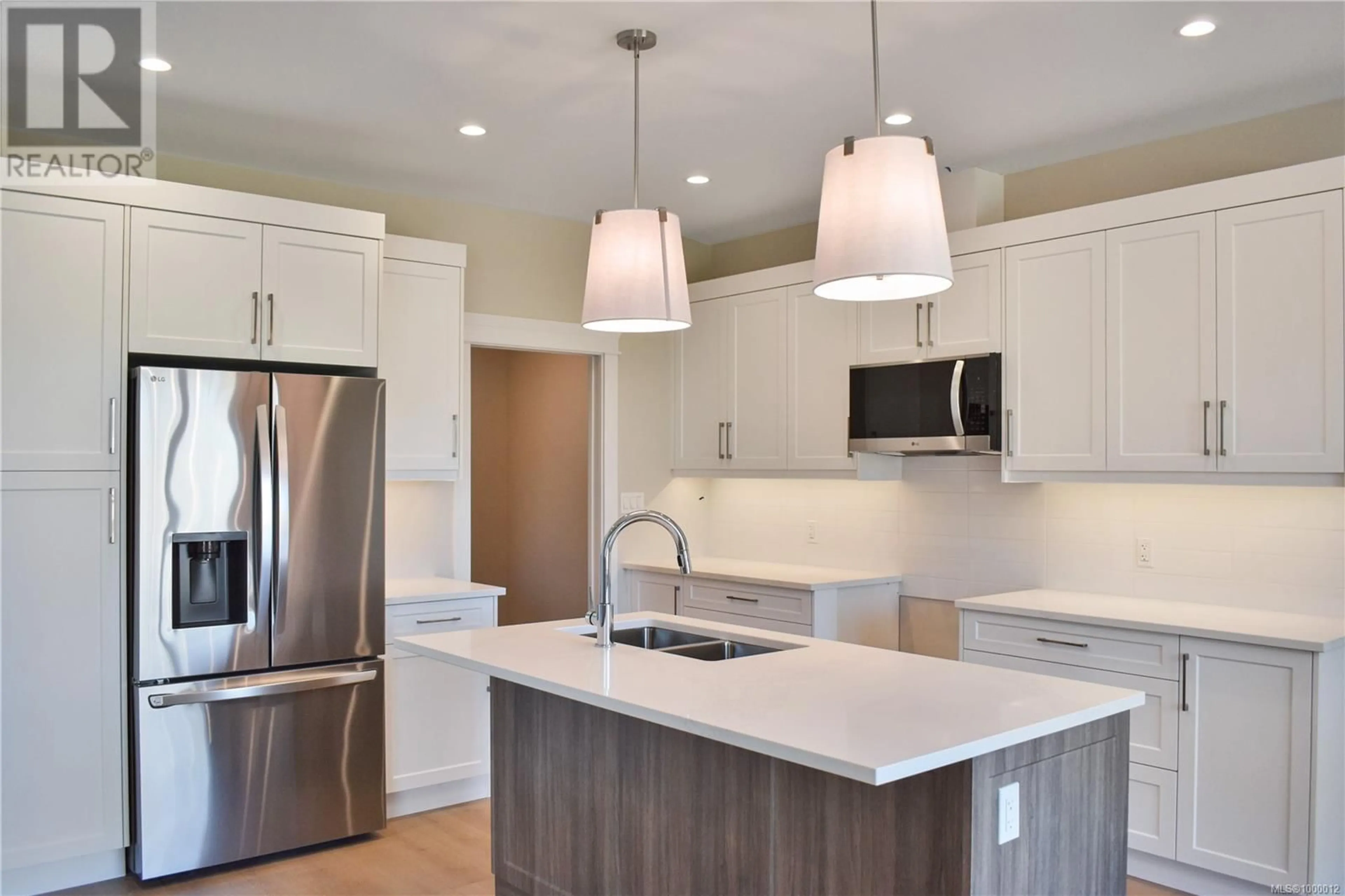 Contemporary kitchen, unknown for 275 WALWORTH ROAD SOUTH, Campbell River British Columbia V9W0A8