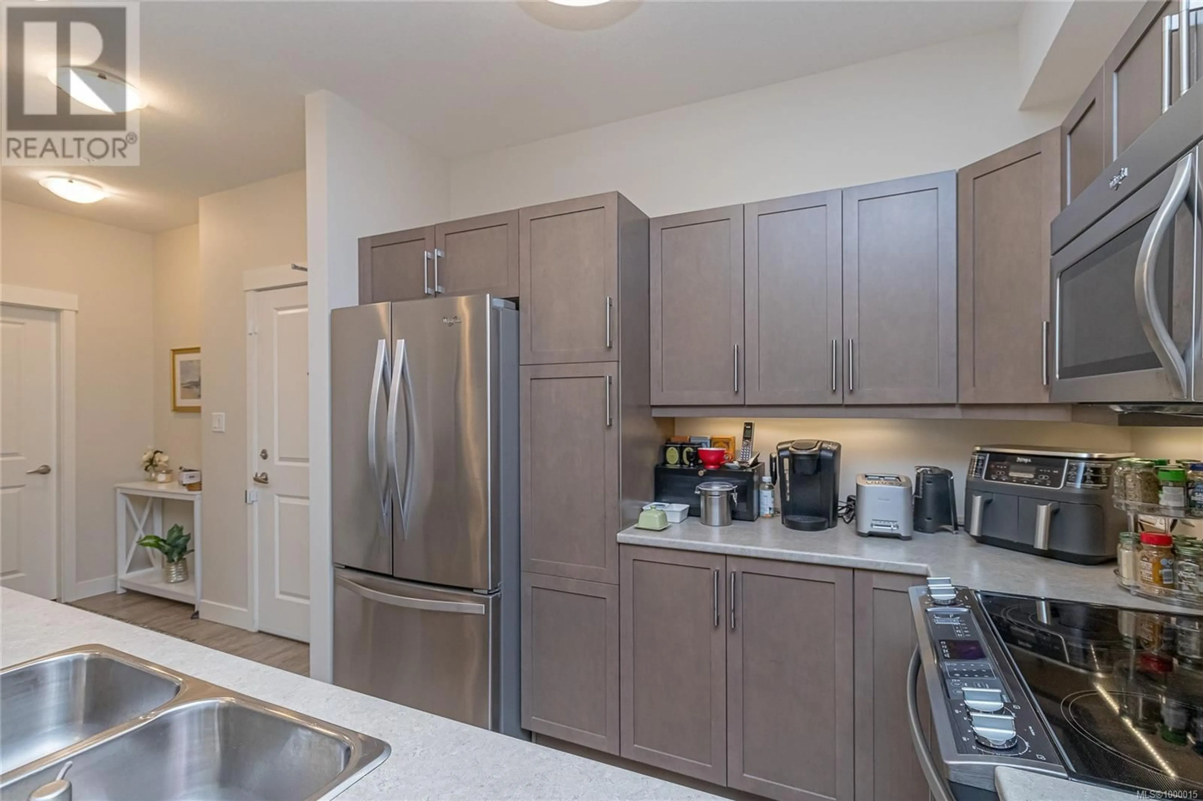 Standard kitchen, unknown for 309 - 1900 TULSA ROAD, Nanaimo British Columbia V9S0C2