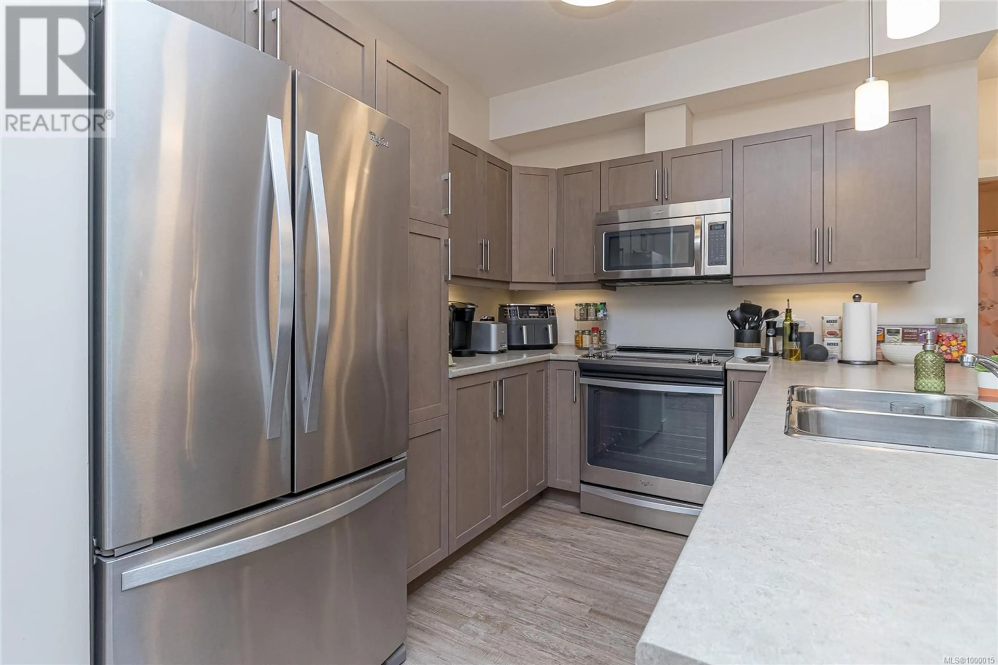 Standard kitchen, unknown for 309 - 1900 TULSA ROAD, Nanaimo British Columbia V9S0C2