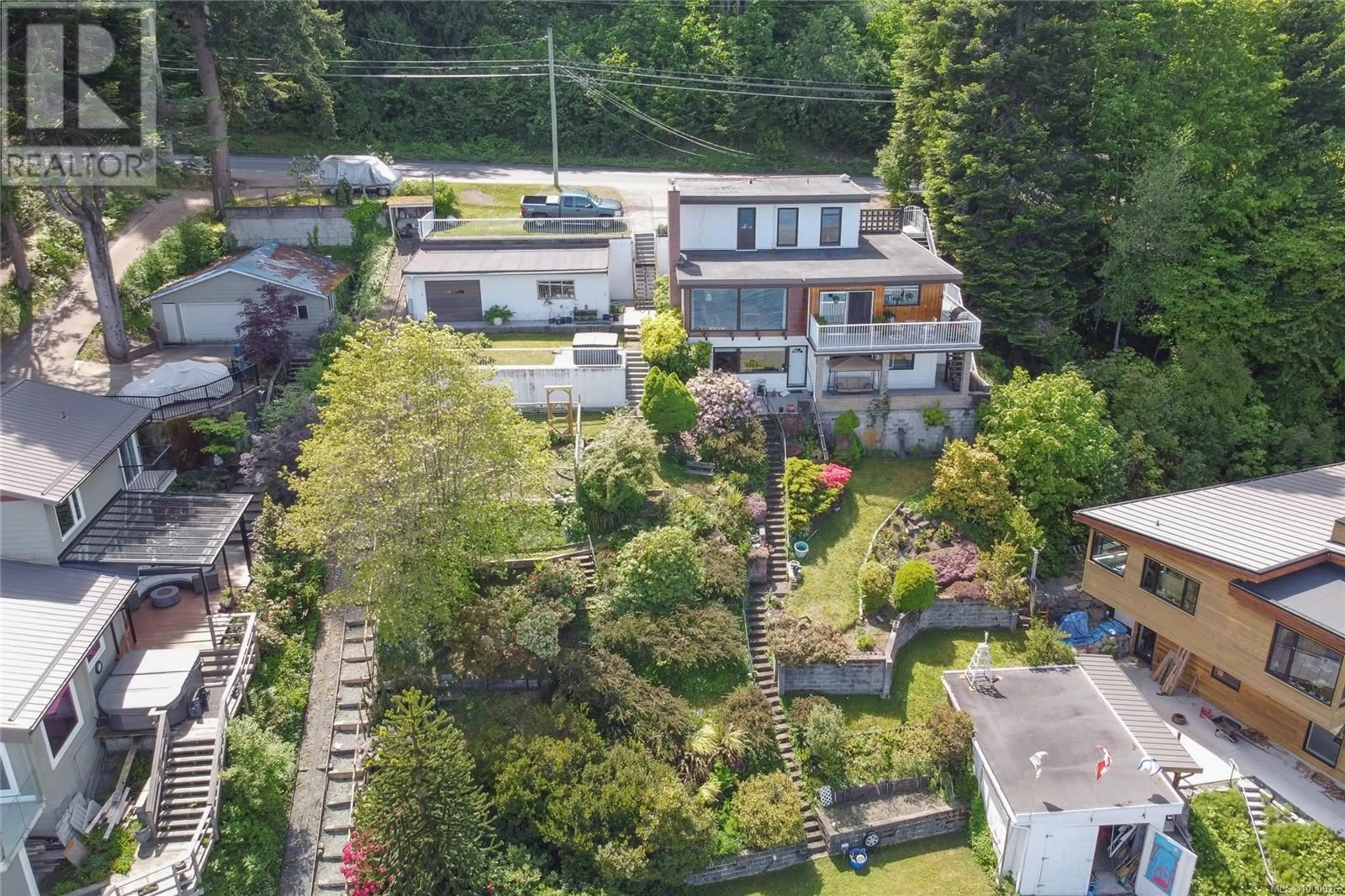 A pic from outside/outdoor area/front of a property/back of a property/a pic from drone, street for 375/377 CHEMAINUS ROAD, Ladysmith British Columbia V9L1A8