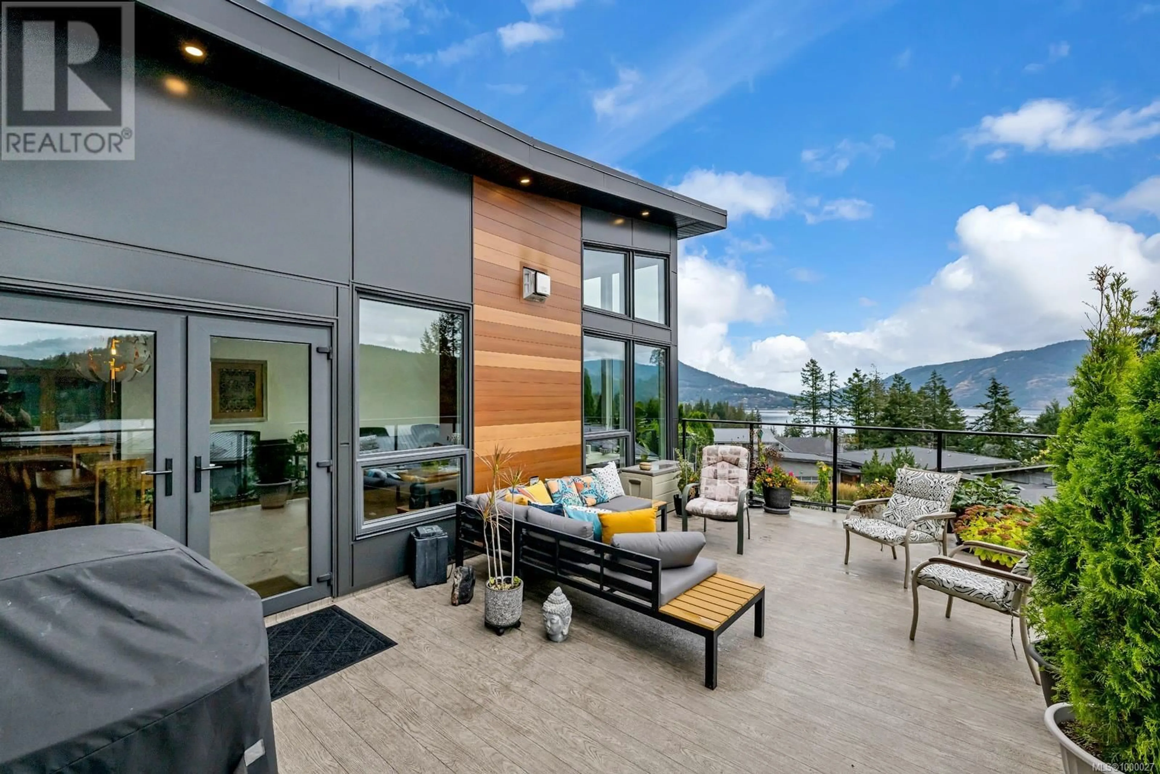 Patio, mountain view for 17 - 1060 SHORE PINE CLOSE, Duncan British Columbia V9L0C4