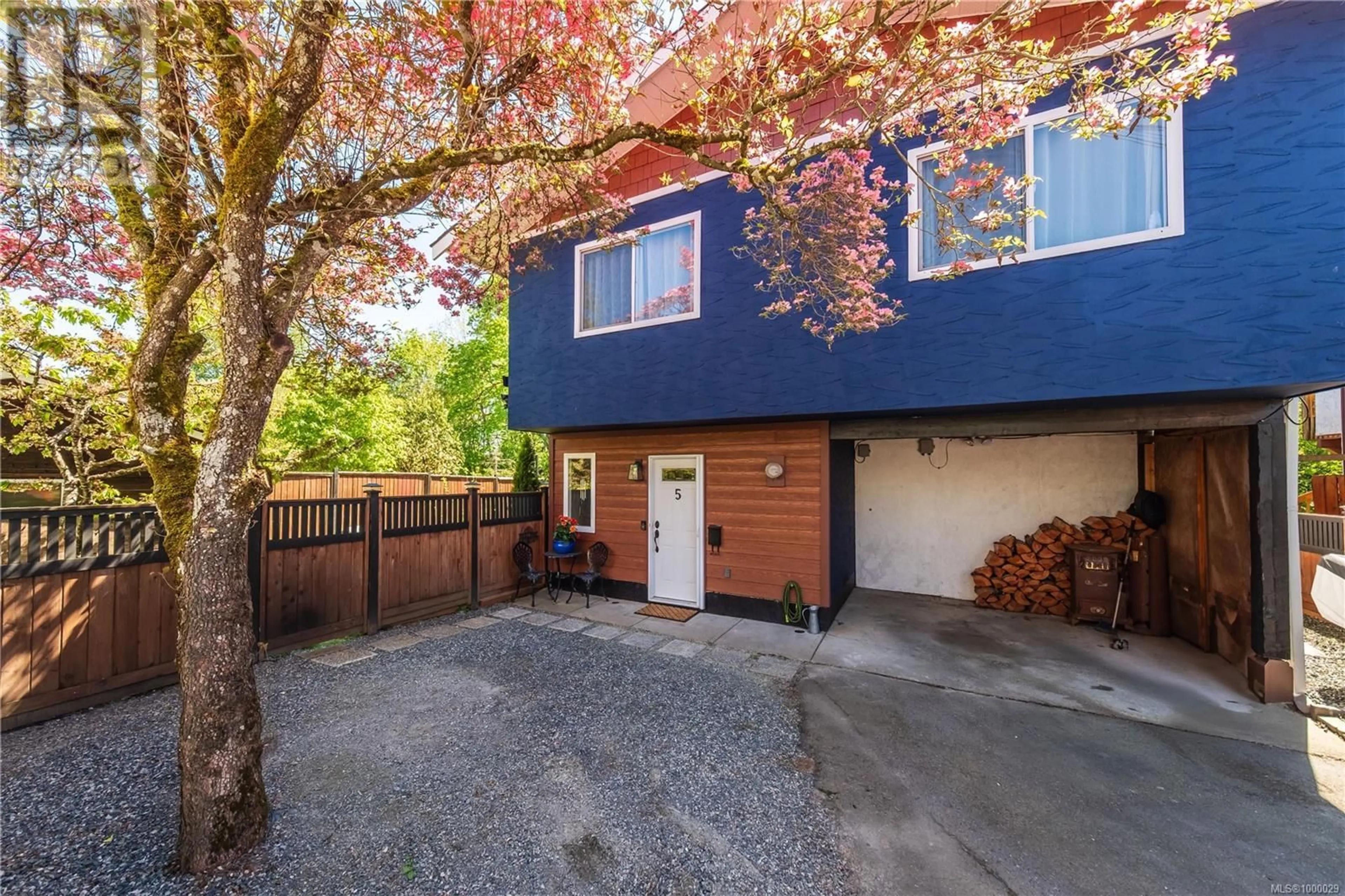 Unknown for 5 - 577 6TH STREET, Nanaimo British Columbia V9R5W6