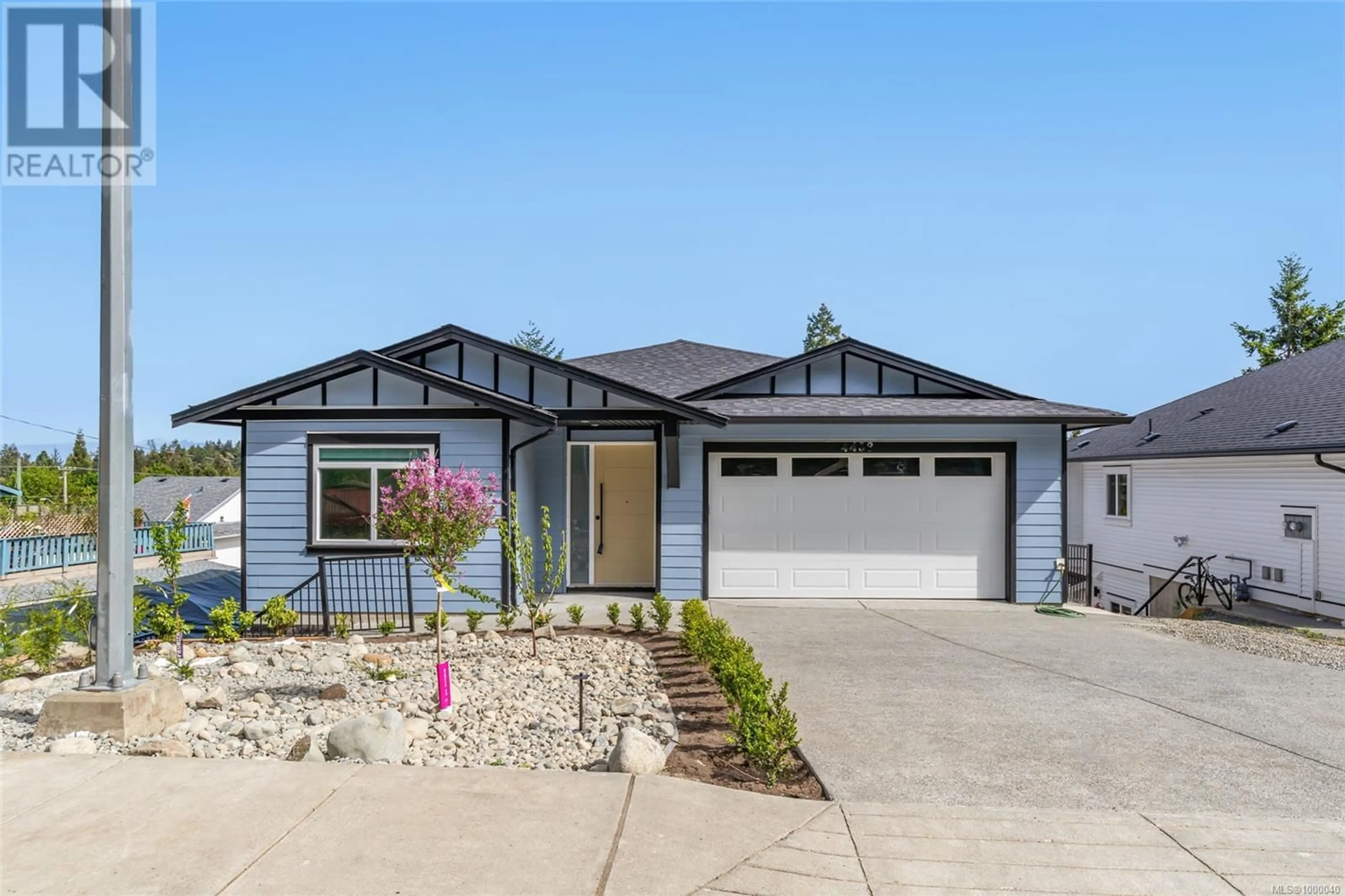 Home with vinyl exterior material, street for 4408 GULFVIEW DRIVE, Nanaimo British Columbia V9T5A9