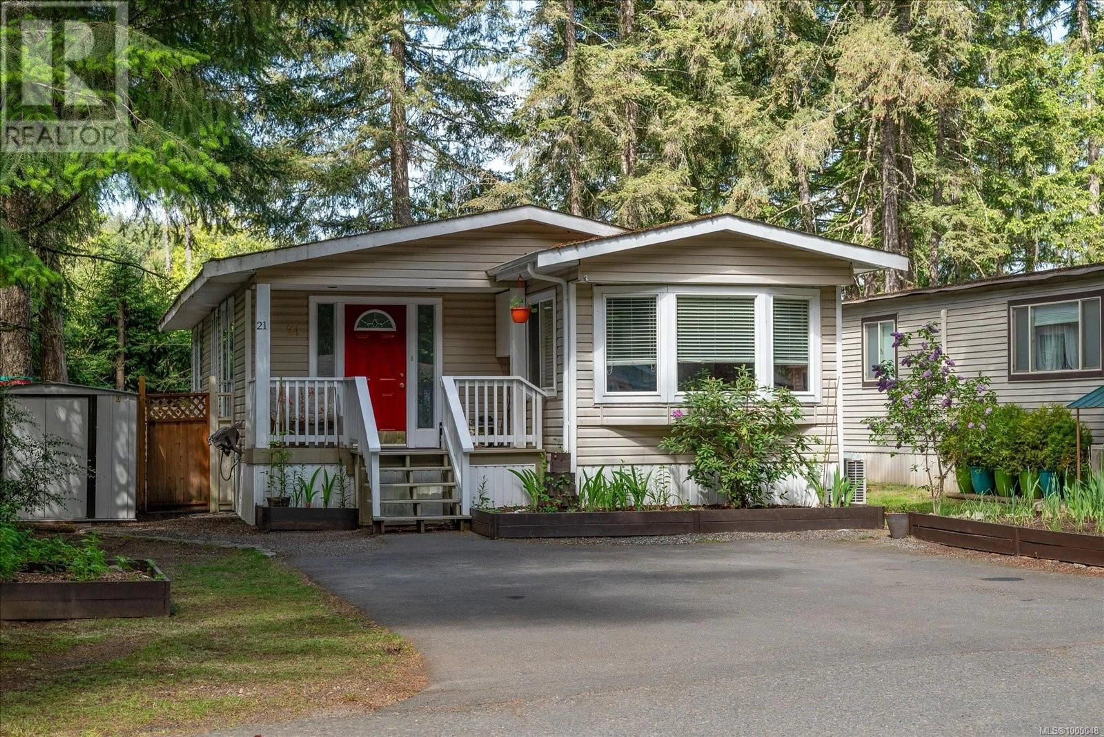Home with vinyl exterior material, street for 21 - 1310 SPRUSTON ROAD, Nanaimo British Columbia V9X1R2