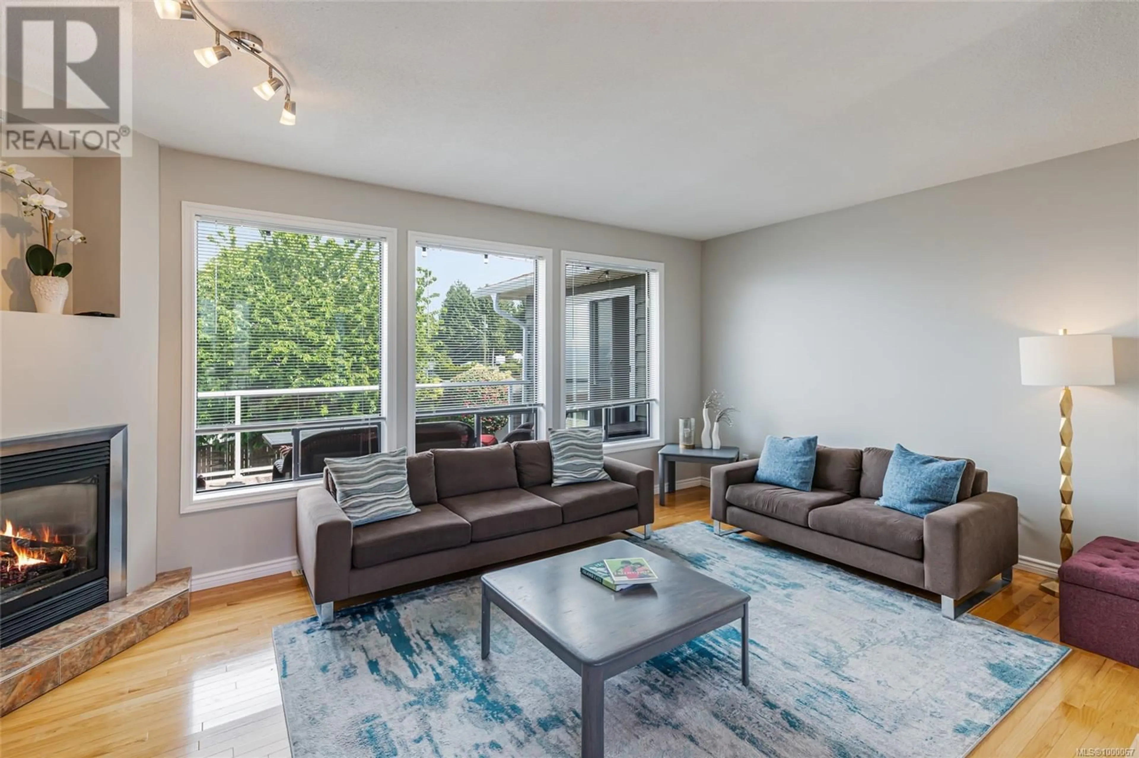 Living room with furniture, unknown for 5740 NORASEA ROAD, Nanaimo British Columbia V9V1G6
