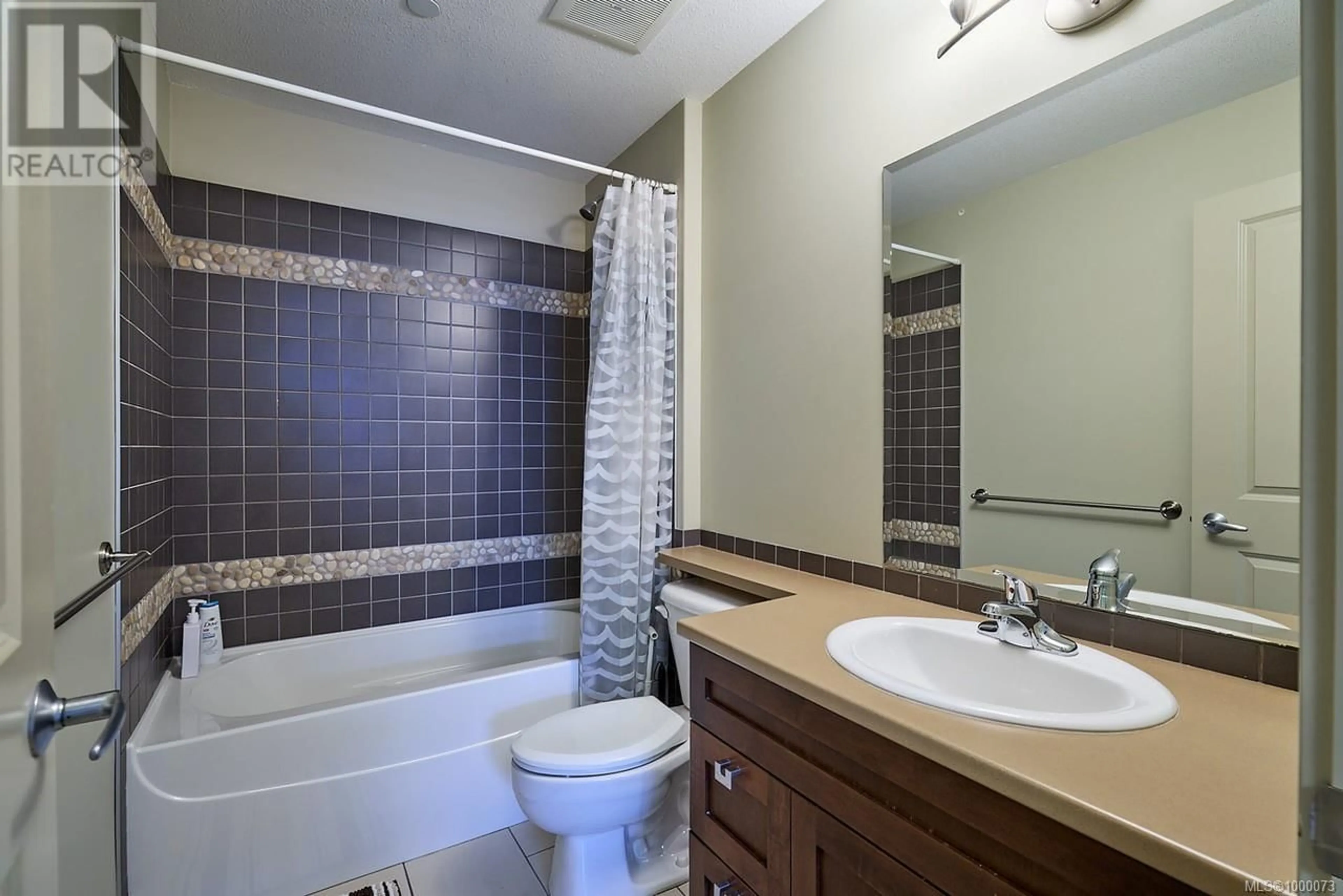 Standard bathroom, ceramic/tile floor for 314 - 6310 MCROBB AVENUE, Nanaimo British Columbia V9V1W8