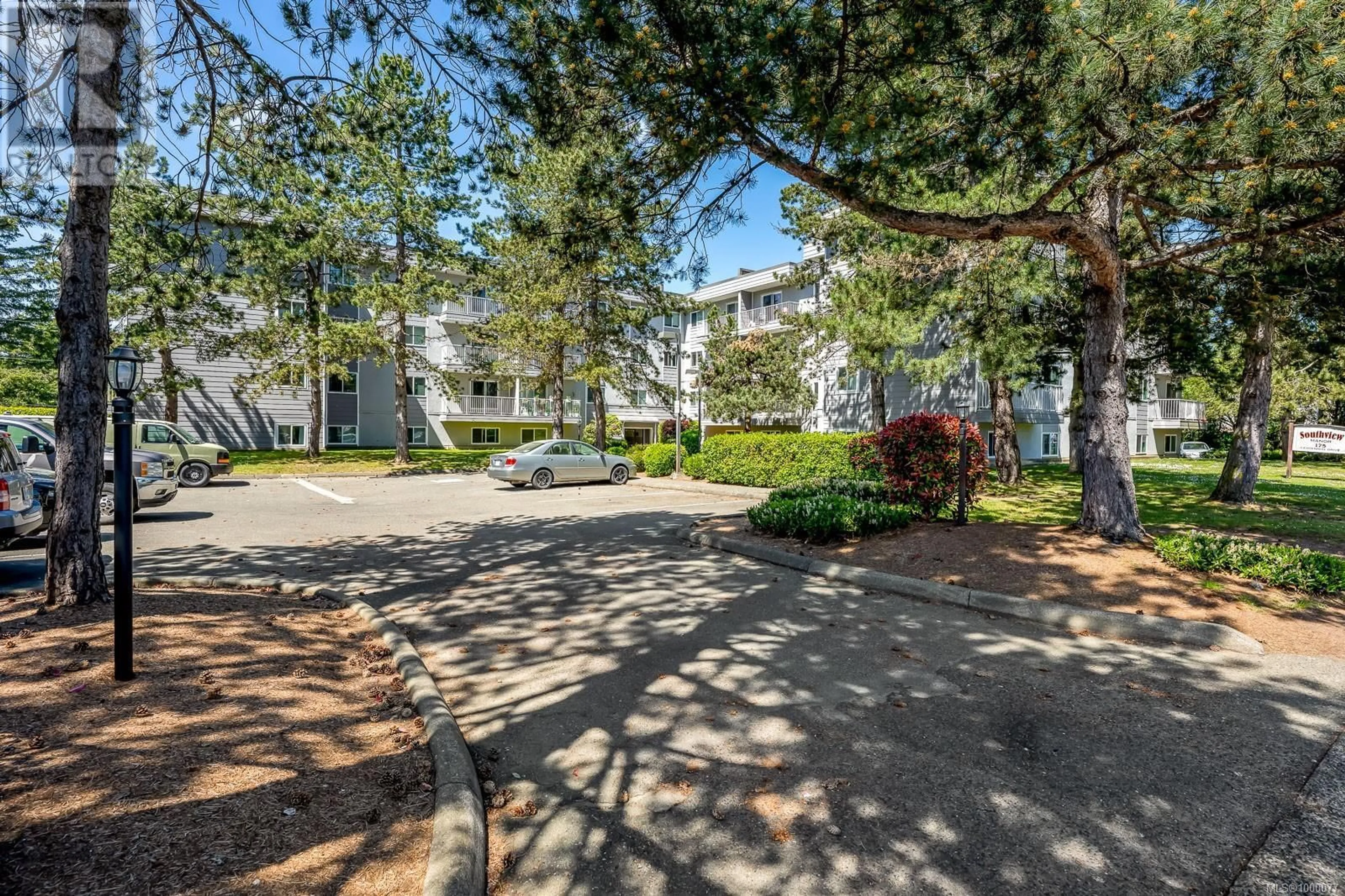 Patio, street for 211 - 175 CENTENNIAL DRIVE, Courtenay British Columbia V9N7M4