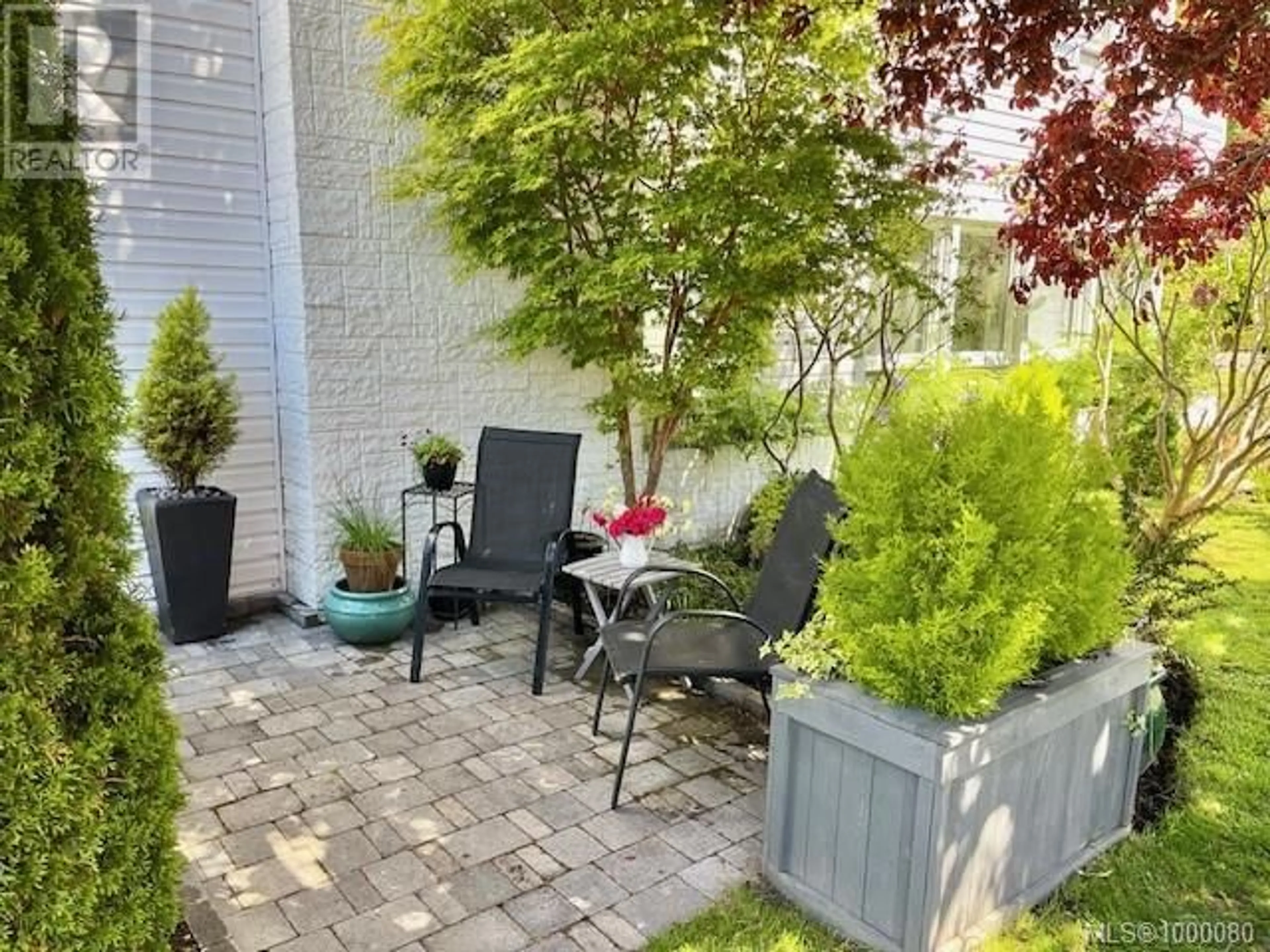 Patio, street for 101 - 2660 CURRIE ROAD, Oak Bay British Columbia V8S3C1
