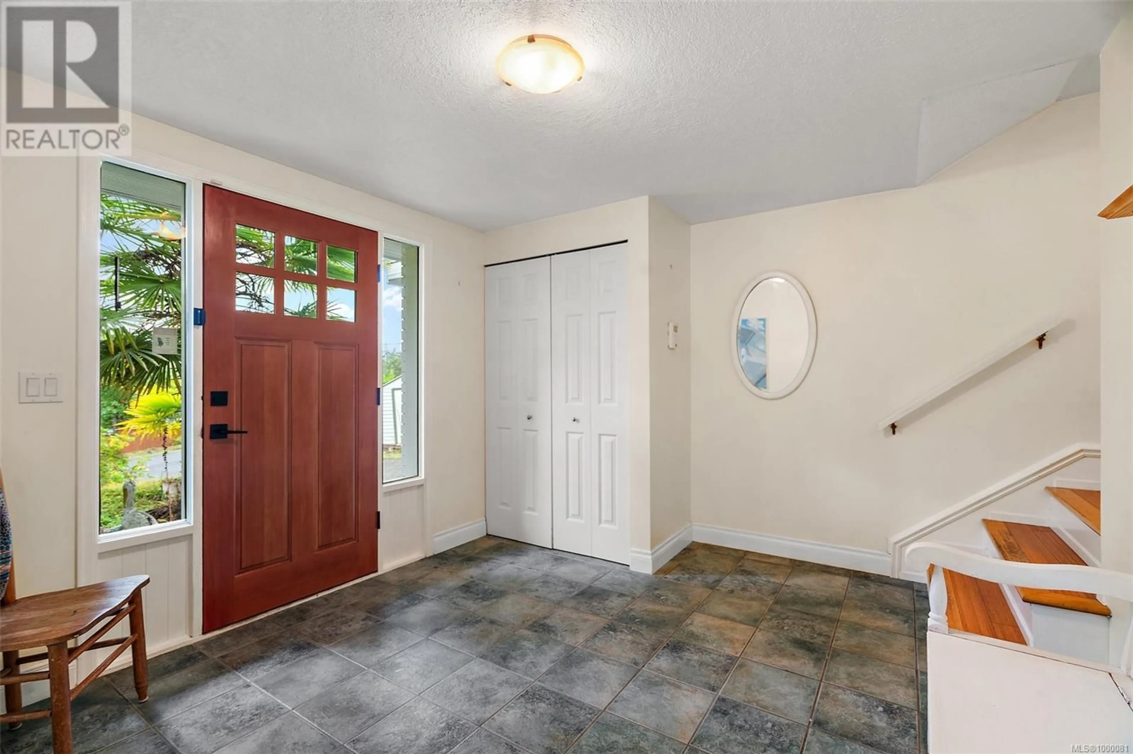 Indoor entryway for 2197 HENLYN DRIVE, Sooke British Columbia V9Z0N5