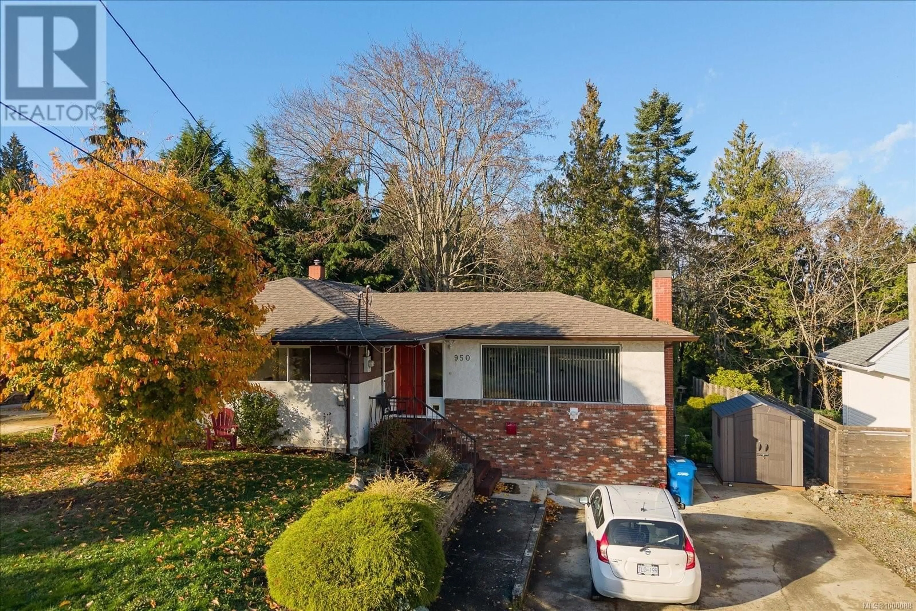 A pic from outside/outdoor area/front of a property/back of a property/a pic from drone, street for 950 BEACH DRIVE, Nanaimo British Columbia V9S2Y3