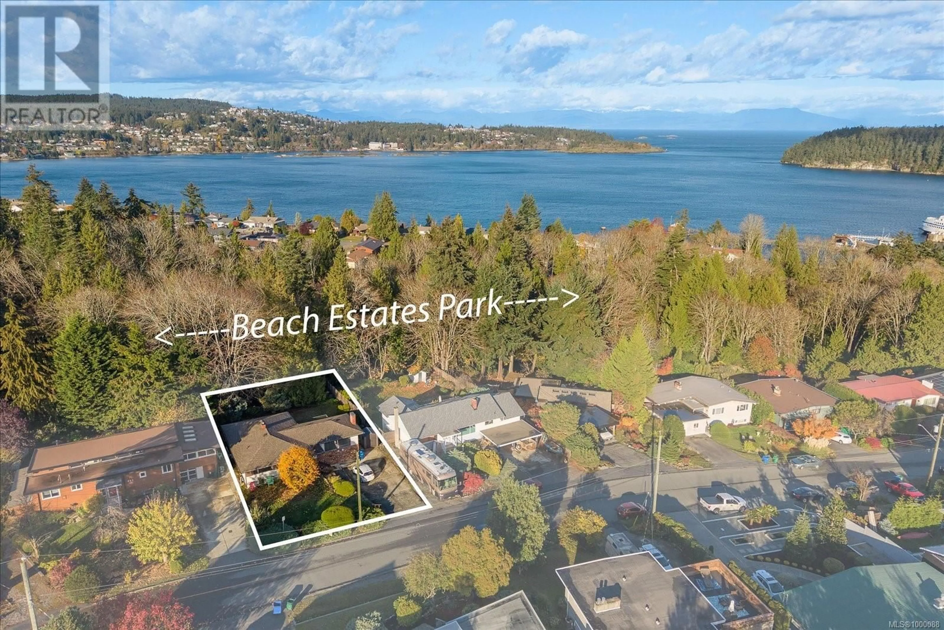 A pic from outside/outdoor area/front of a property/back of a property/a pic from drone, water/lake/river/ocean view for 950 BEACH DRIVE, Nanaimo British Columbia V9S2Y3
