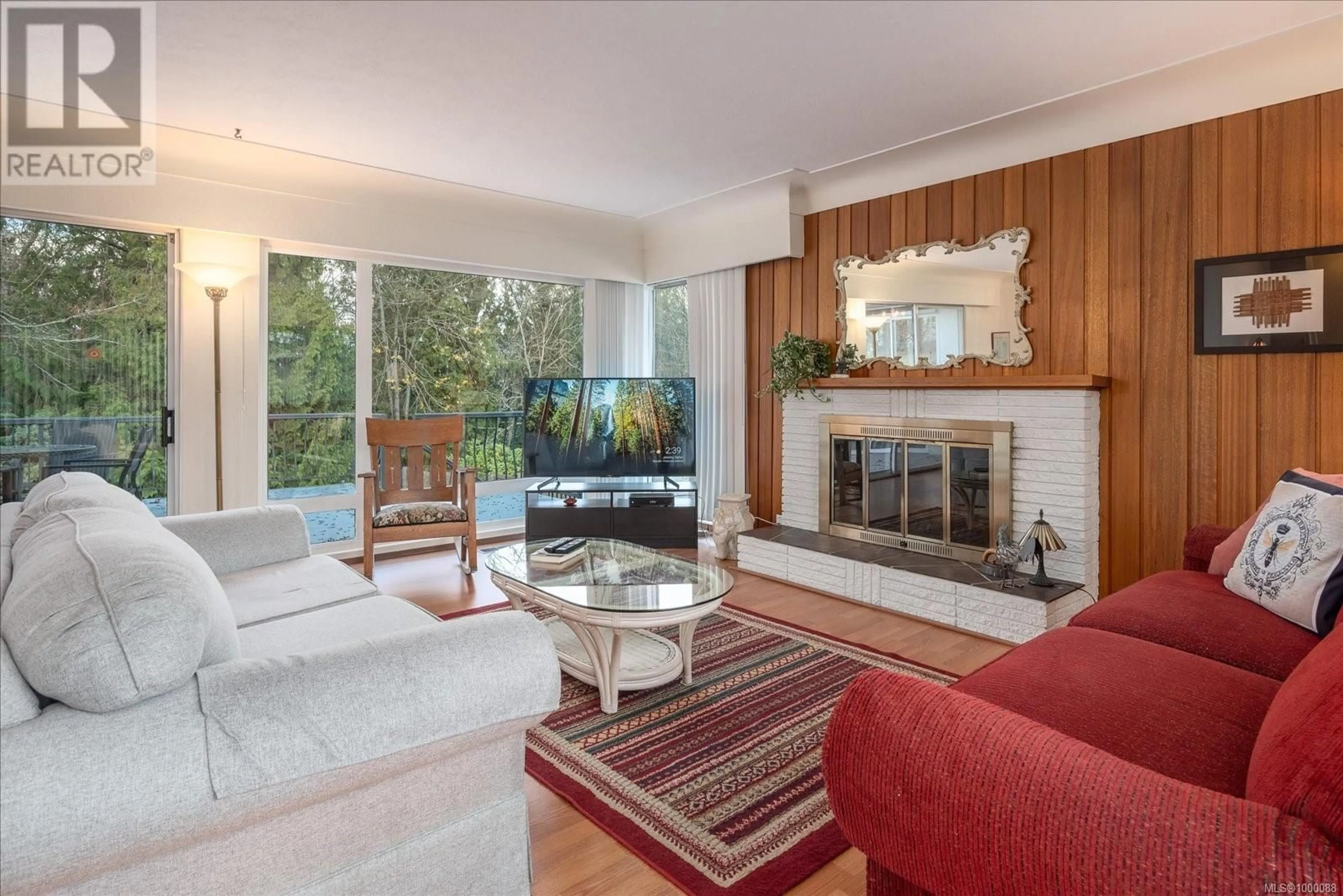 Living room with furniture, unknown for 950 BEACH DRIVE, Nanaimo British Columbia V9S2Y3