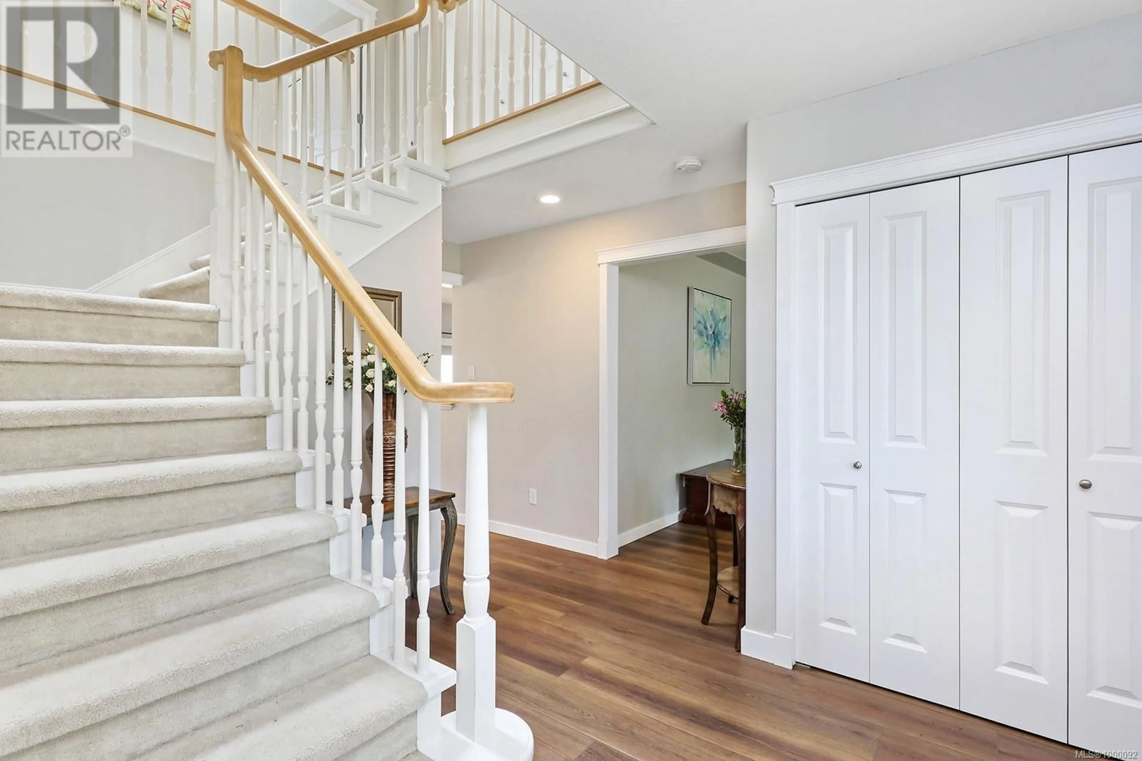 Indoor entryway for 1044 MALAHAT DRIVE, Courtenay British Columbia V9N8W4