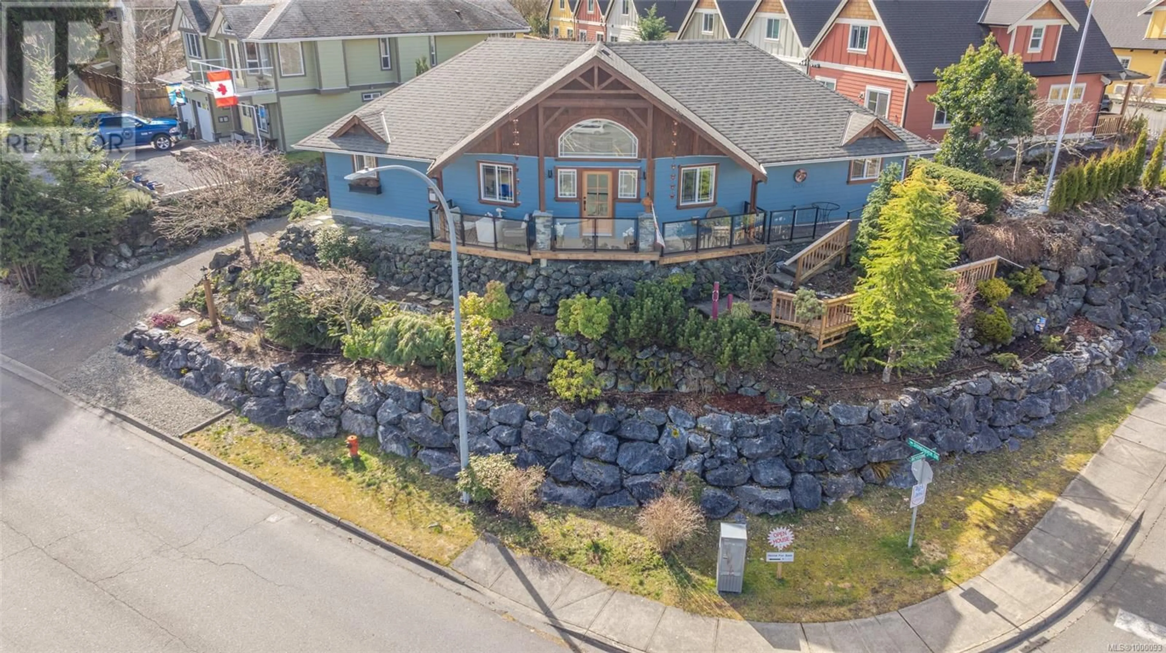 A pic from outside/outdoor area/front of a property/back of a property/a pic from drone, unknown for 6000 STONEHAVEN DRIVE, Duncan British Columbia V9L0A2