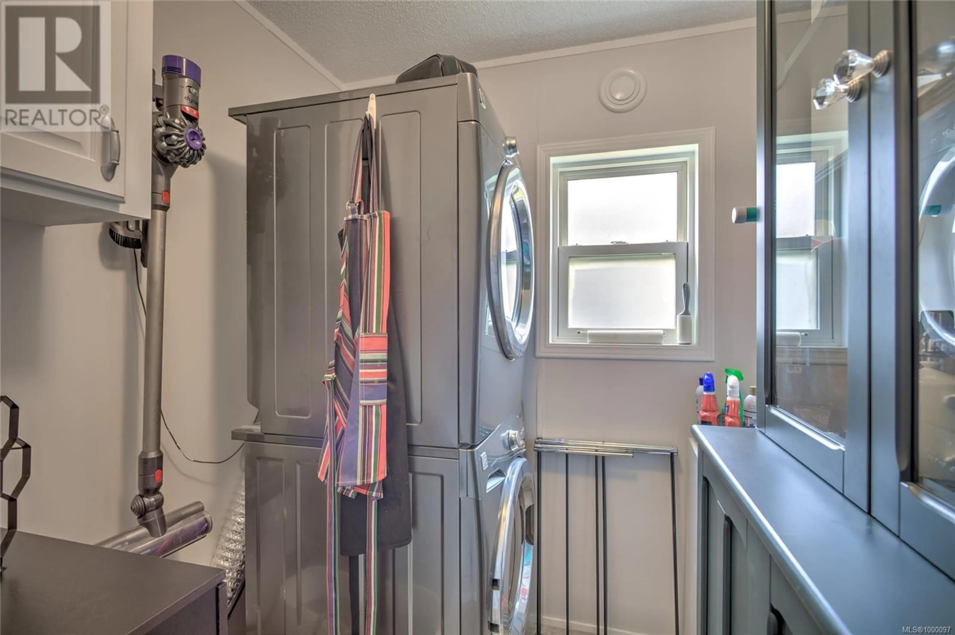 Laundry room for 15 - 658 ALDERWOOD DRIVE, Ladysmith British Columbia V9G1R6