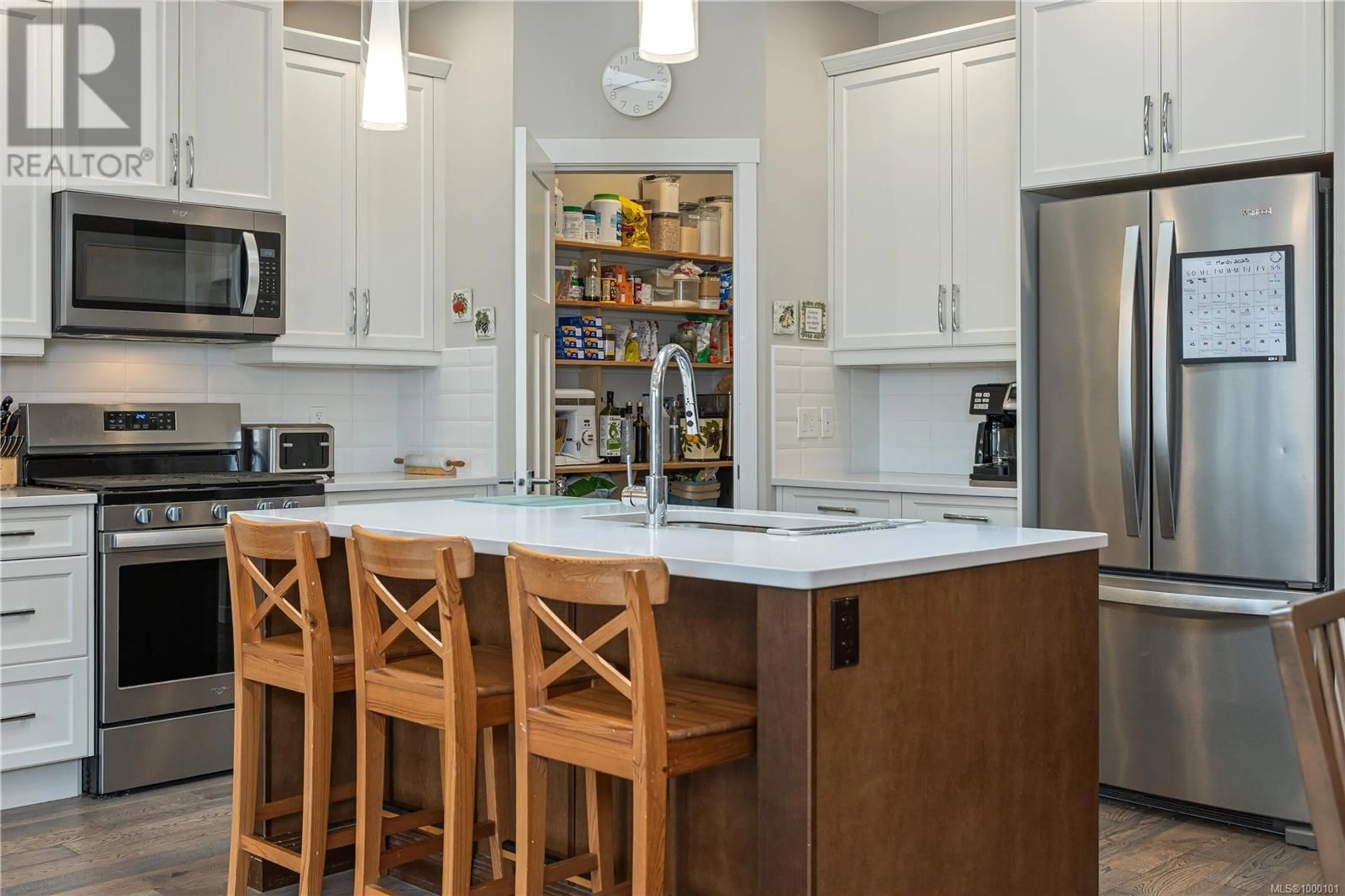 Open concept kitchen, ceramic/tile floor for 4155 EMERALD WOODS PLACE, Nanaimo British Columbia V9T0K6