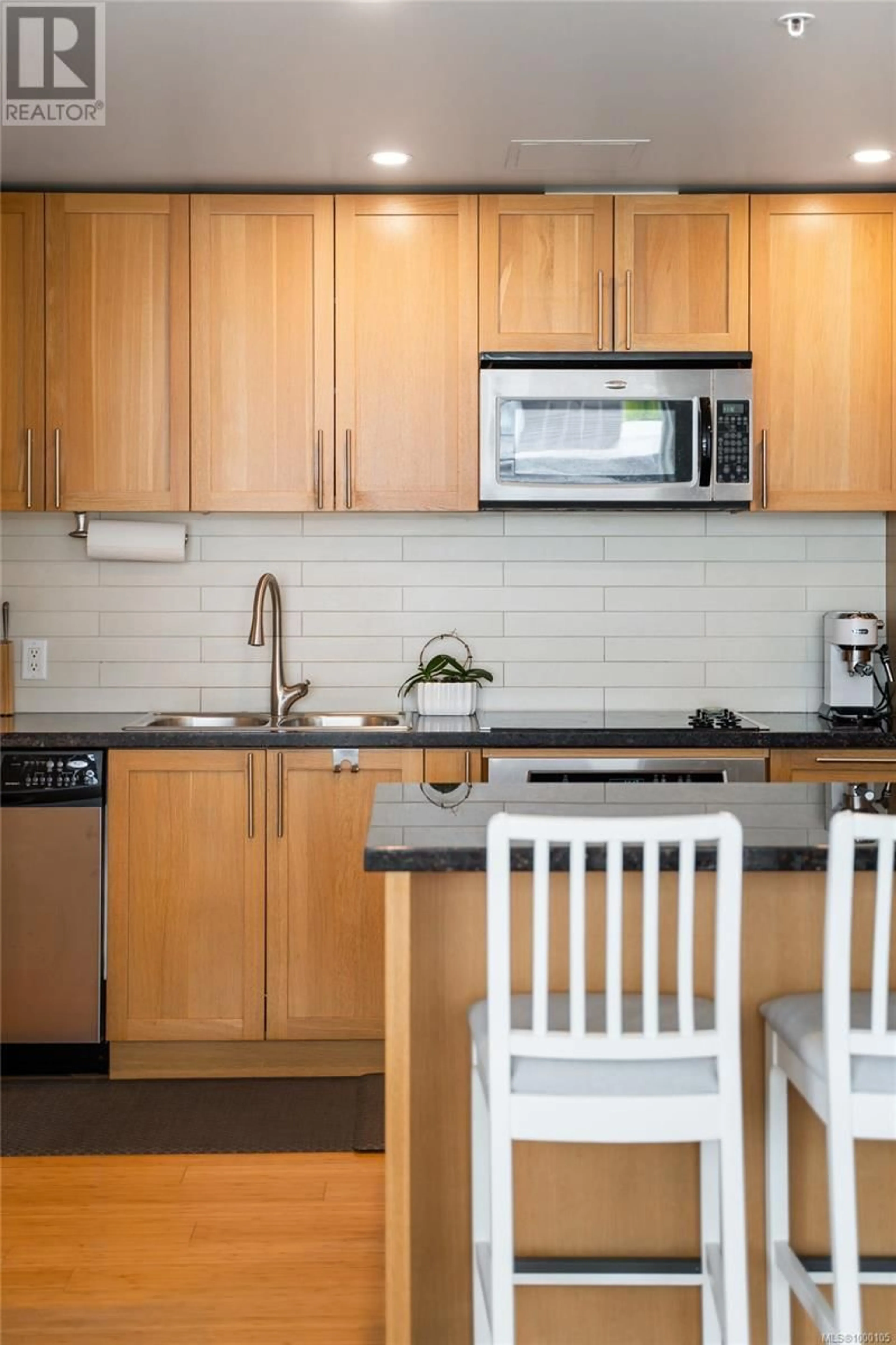 Standard kitchen, unknown for 407 - 391 TYEE ROAD, Victoria British Columbia V9A0A9