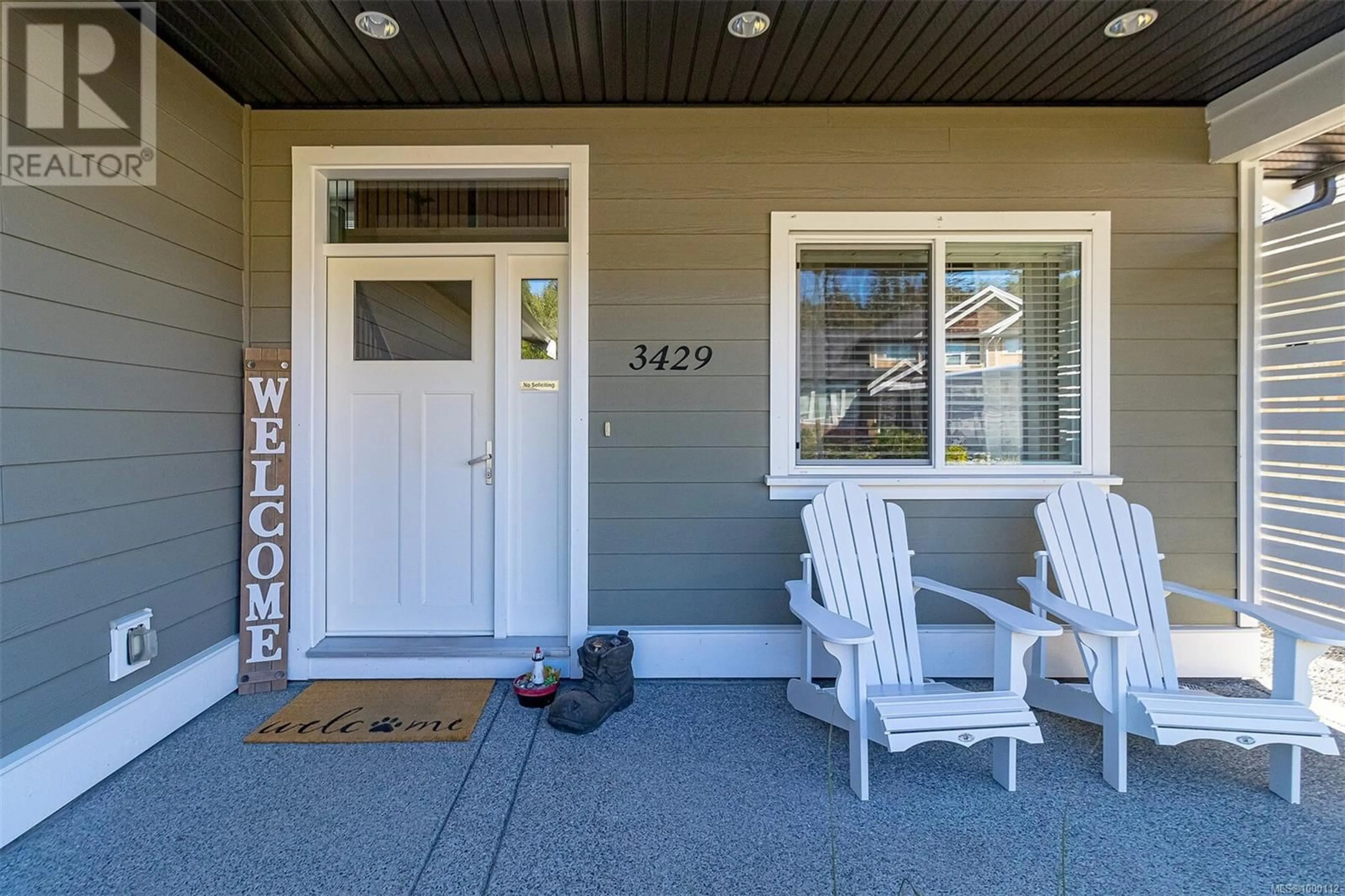 Indoor entryway for 3429 HOPWOOD PLACE, Colwood British Columbia V9C0J1