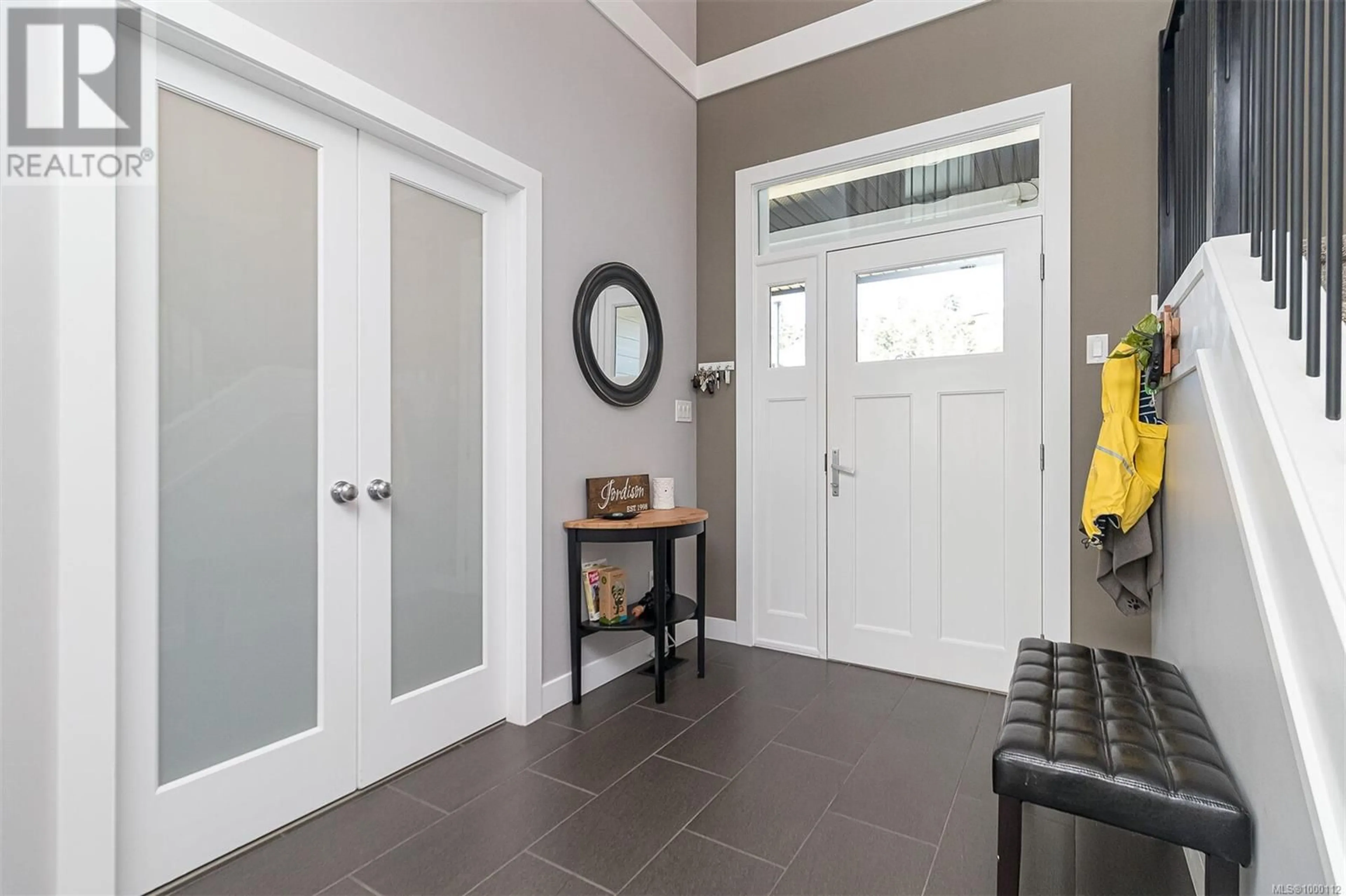 Indoor entryway for 3429 HOPWOOD PLACE, Colwood British Columbia V9C0J1