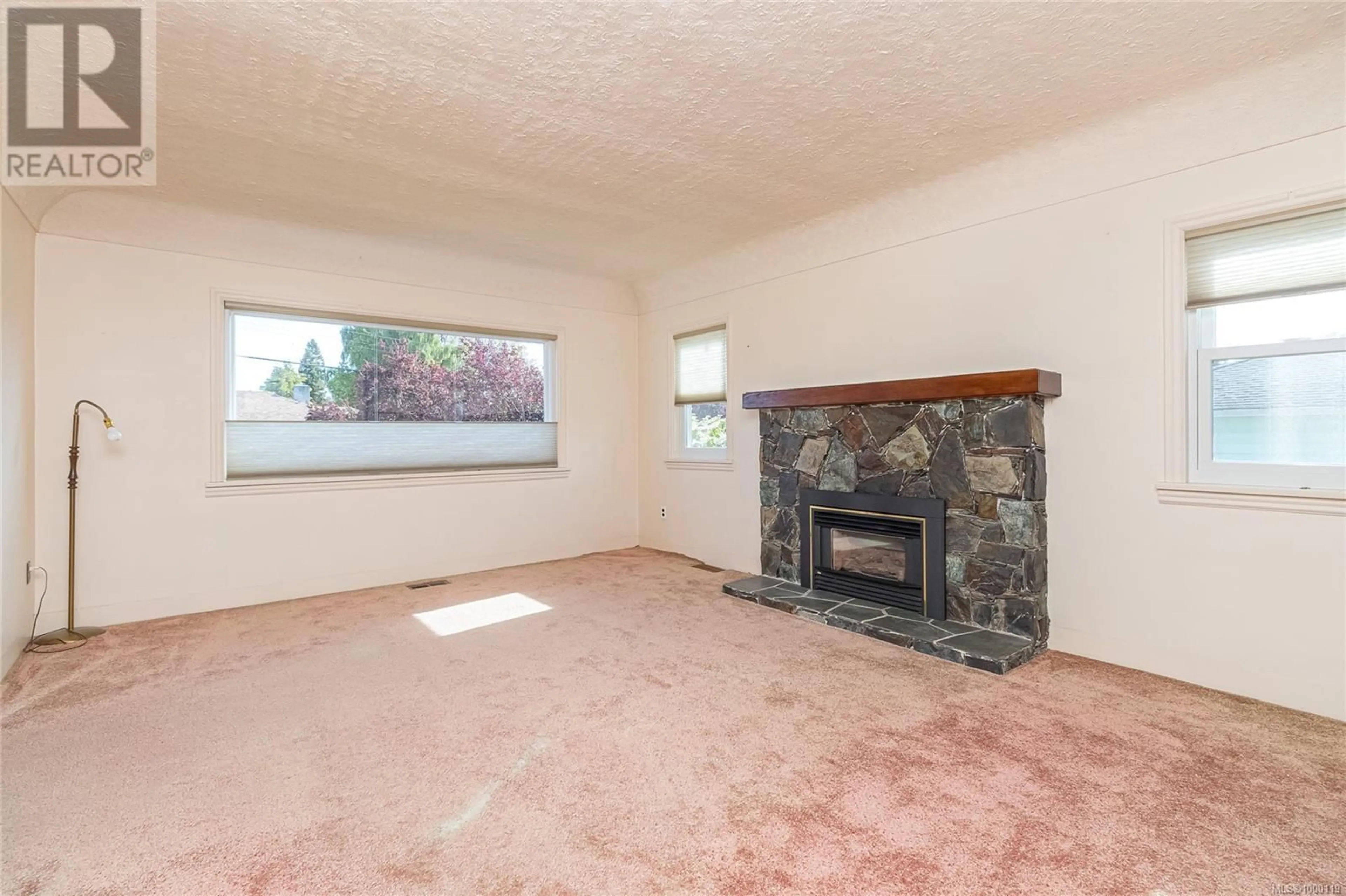 A pic of a room for 1153 BEWDLEY AVENUE, Esquimalt British Columbia V9A5N2