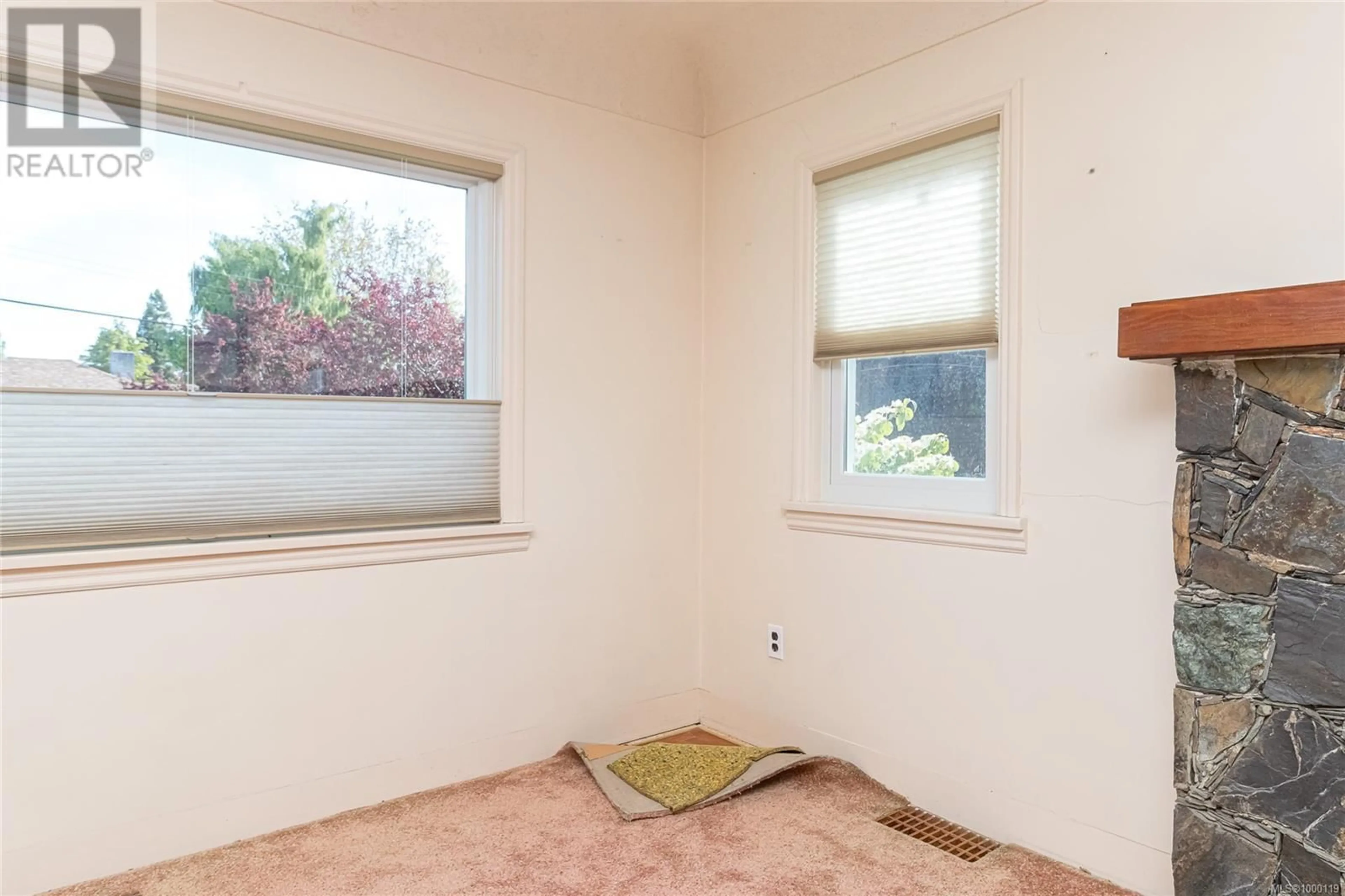 A pic of a room for 1153 BEWDLEY AVENUE, Esquimalt British Columbia V9A5N2