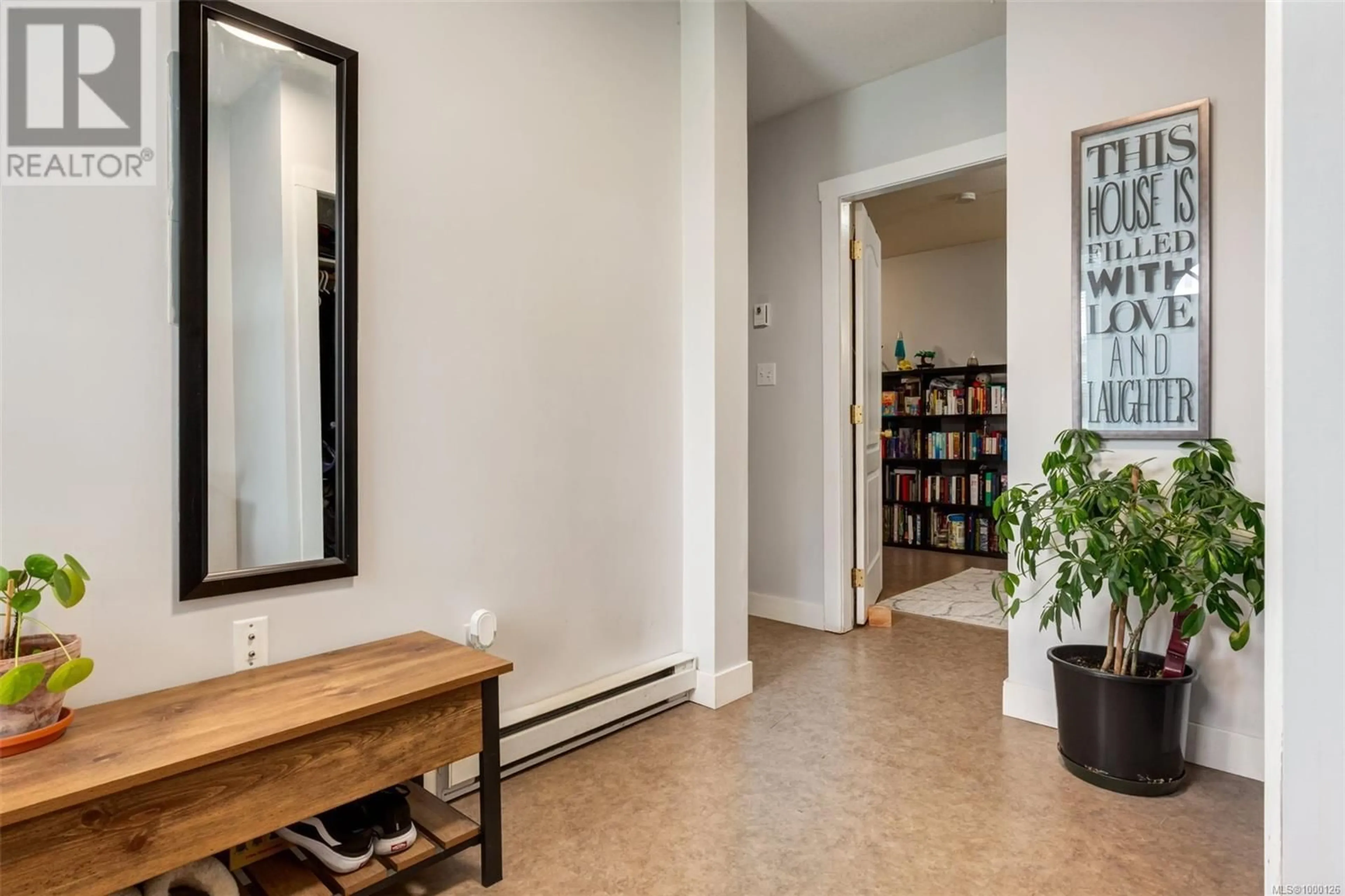 Indoor entryway for 66 - 941 MALONE ROAD, Ladysmith British Columbia V9G1S3