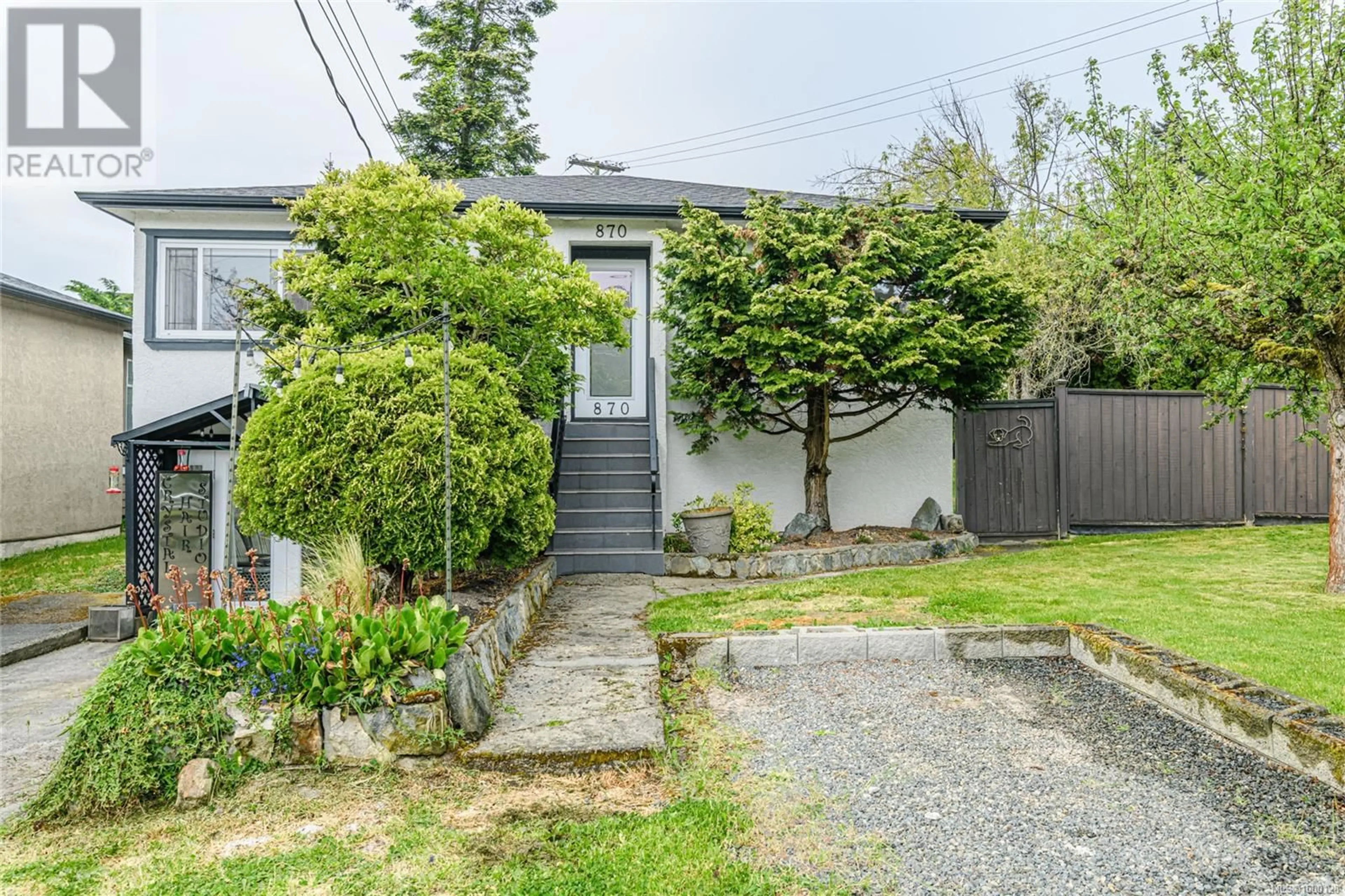 Unknown for 870 PENDENE PLACE, Saanich British Columbia V8X3A1