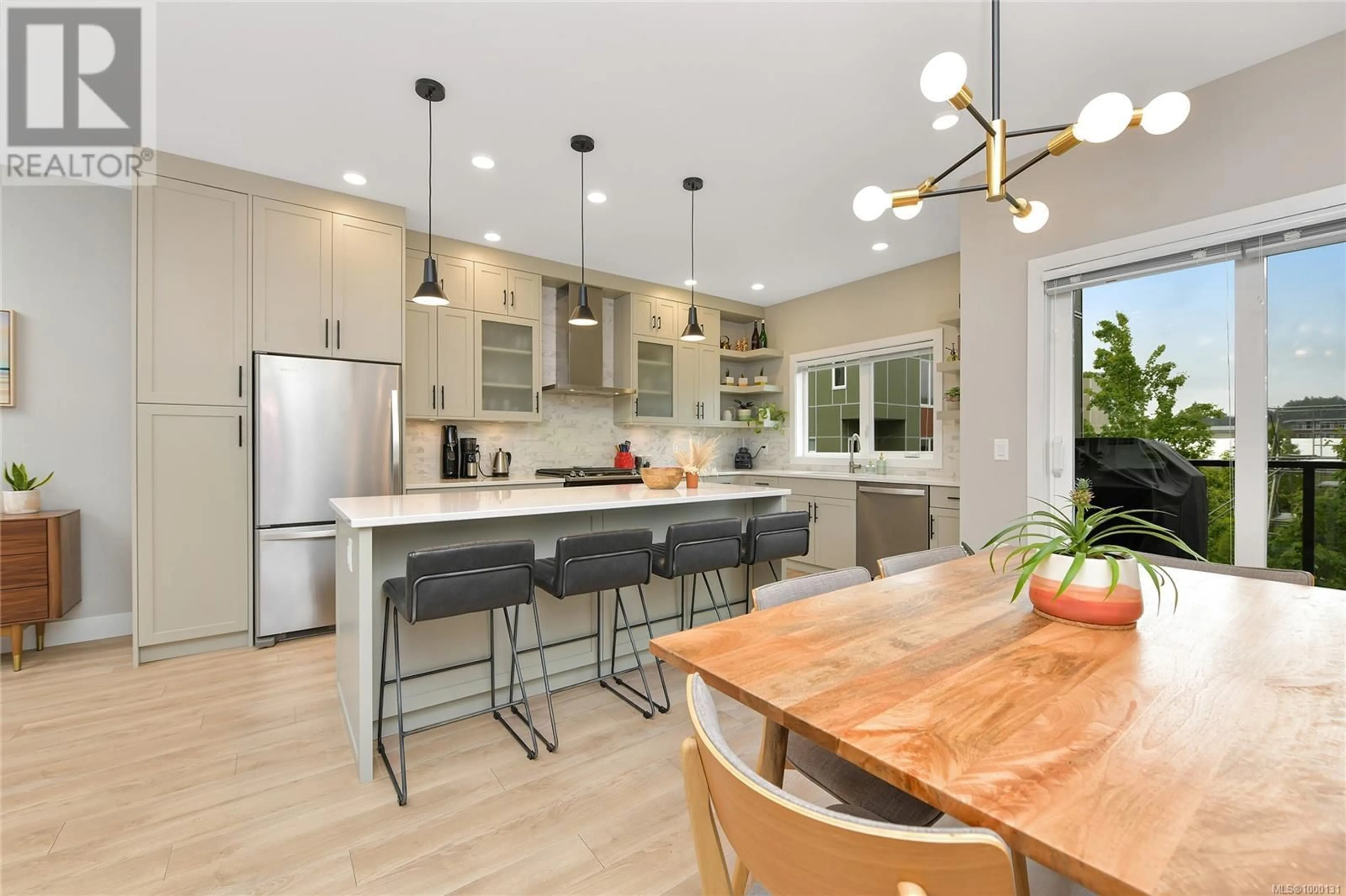 Open concept kitchen, unknown for 19 - 4355 VIEWMONT AVENUE, Saanich British Columbia V8Z5K8