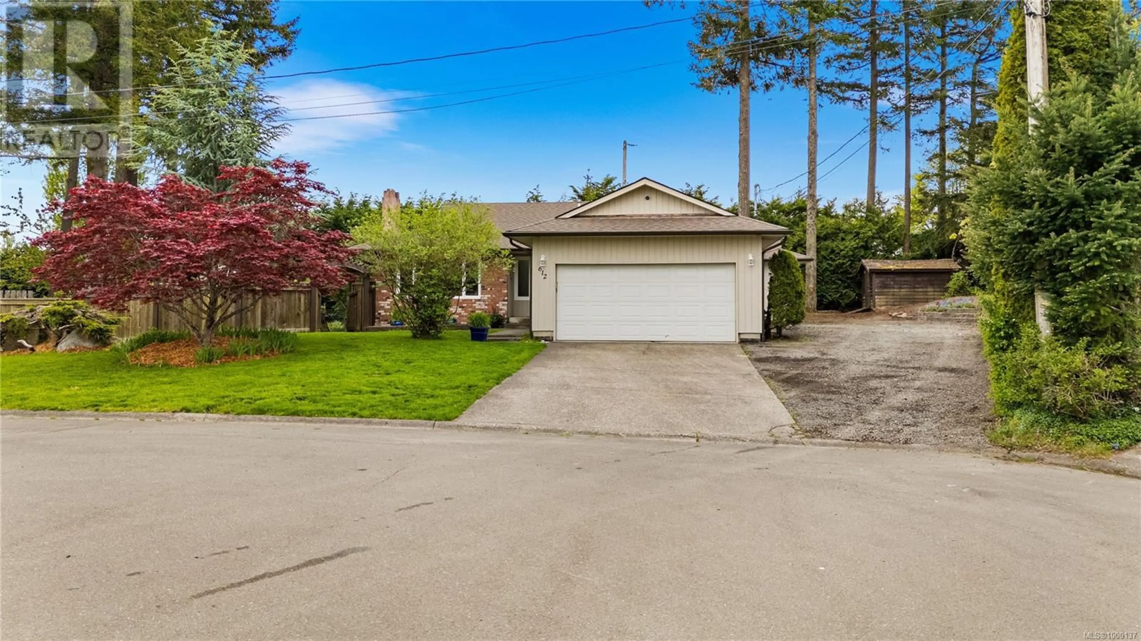 A pic from outside/outdoor area/front of a property/back of a property/a pic from drone, street for 612 CORMORANT PLACE, Campbell River British Columbia V9W6A6