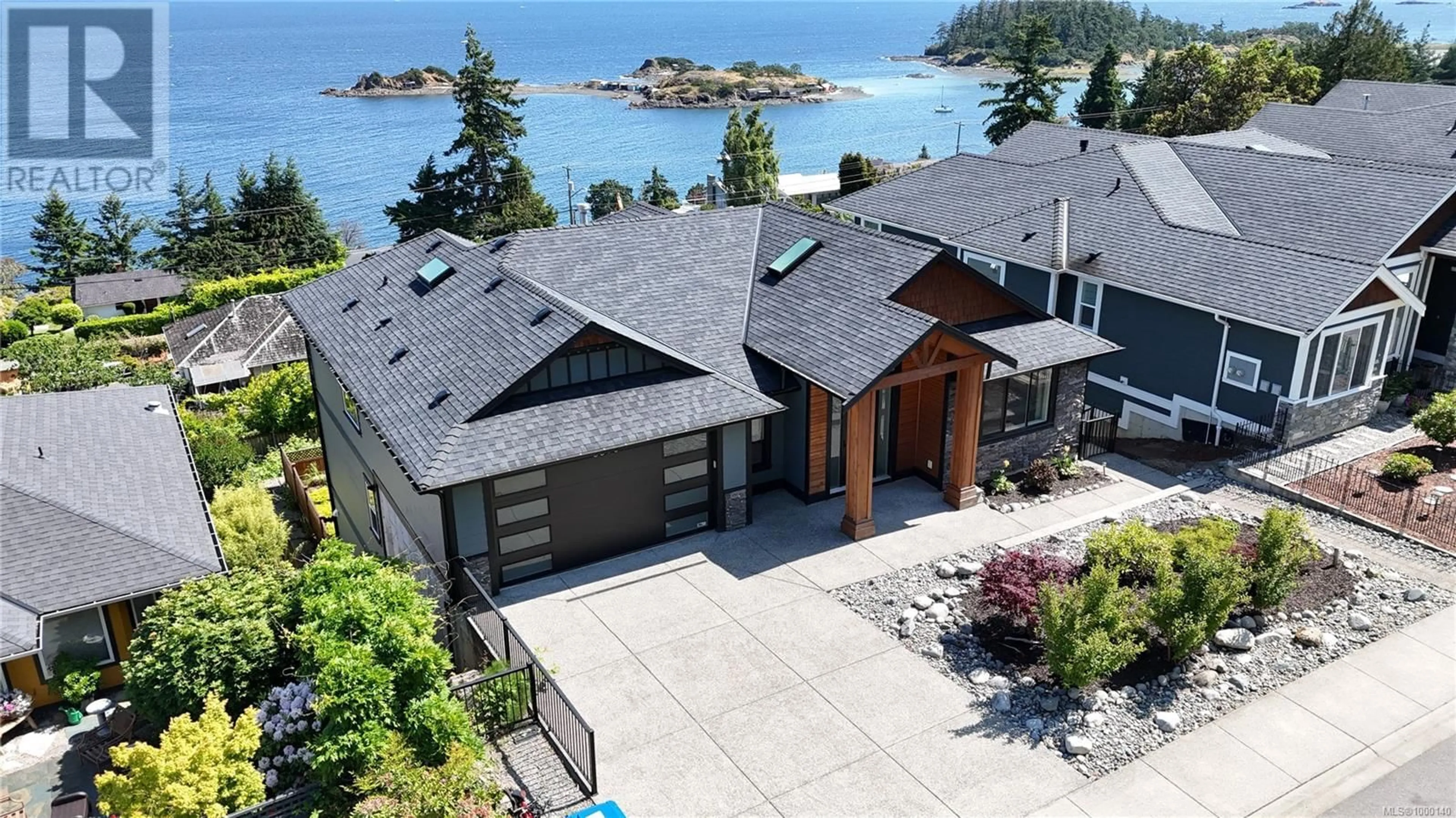 A pic from outside/outdoor area/front of a property/back of a property/a pic from drone, water/lake/river/ocean view for 3890 GULFVIEW DRIVE, Nanaimo British Columbia V9T6E2