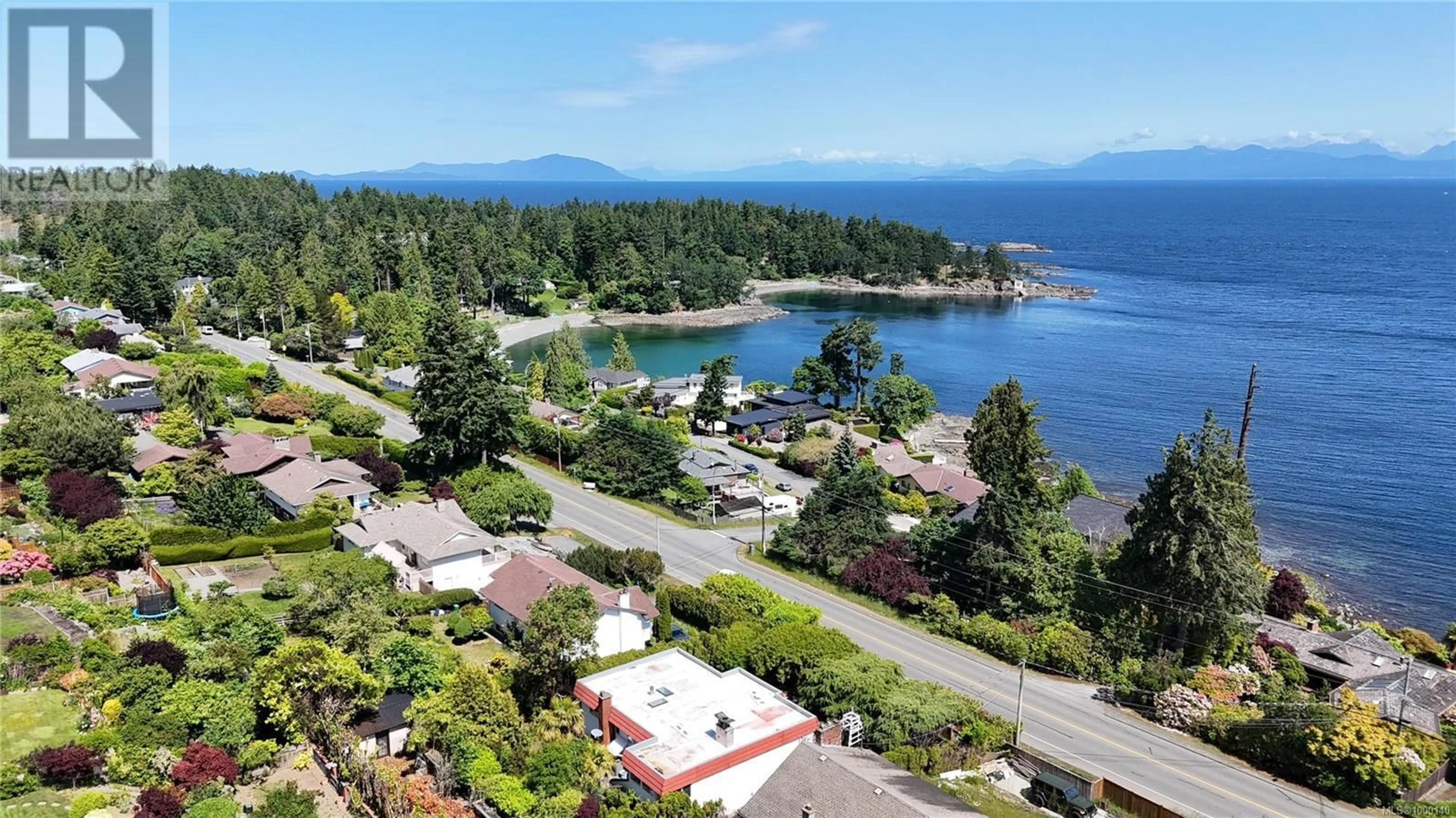 A pic from outside/outdoor area/front of a property/back of a property/a pic from drone, water/lake/river/ocean view for 3890 GULFVIEW DRIVE, Nanaimo British Columbia V9T6E2