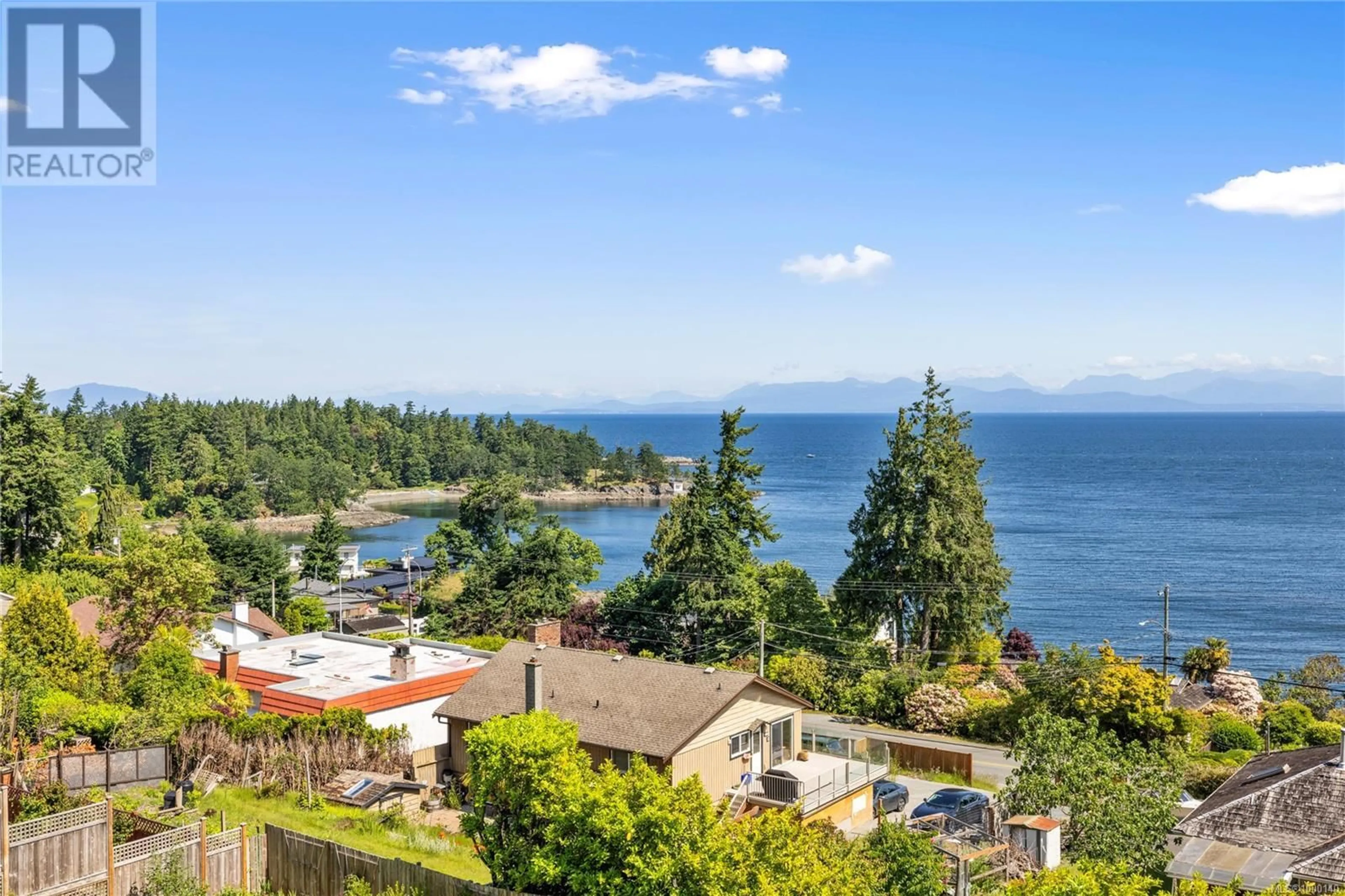 A pic from outside/outdoor area/front of a property/back of a property/a pic from drone, water/lake/river/ocean view for 3890 GULFVIEW DRIVE, Nanaimo British Columbia V9T6E2