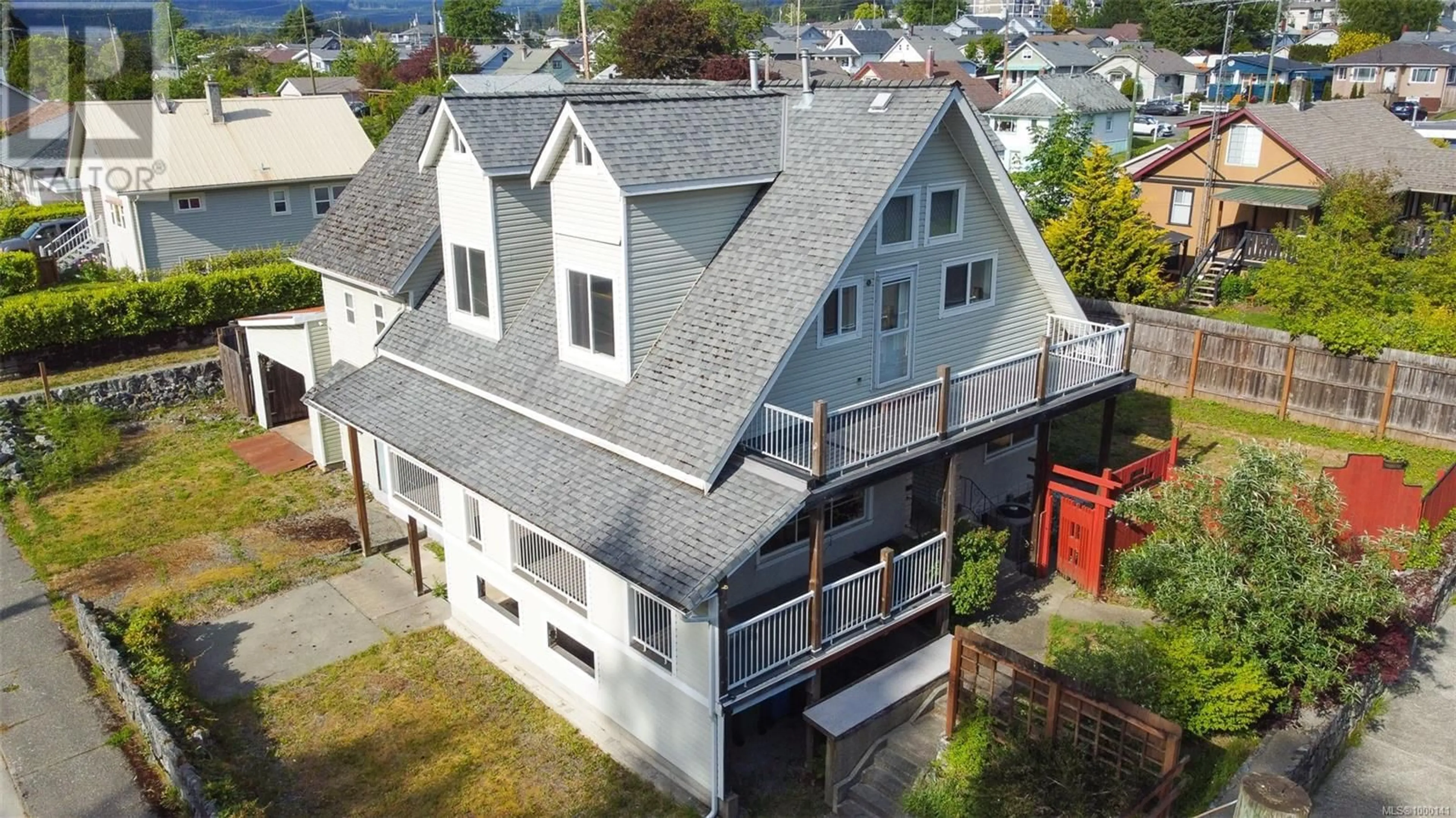 A pic from outside/outdoor area/front of a property/back of a property/a pic from drone, unknown for 4289 NORTH PARK DRIVE, Port Alberni British Columbia V9Y3J2