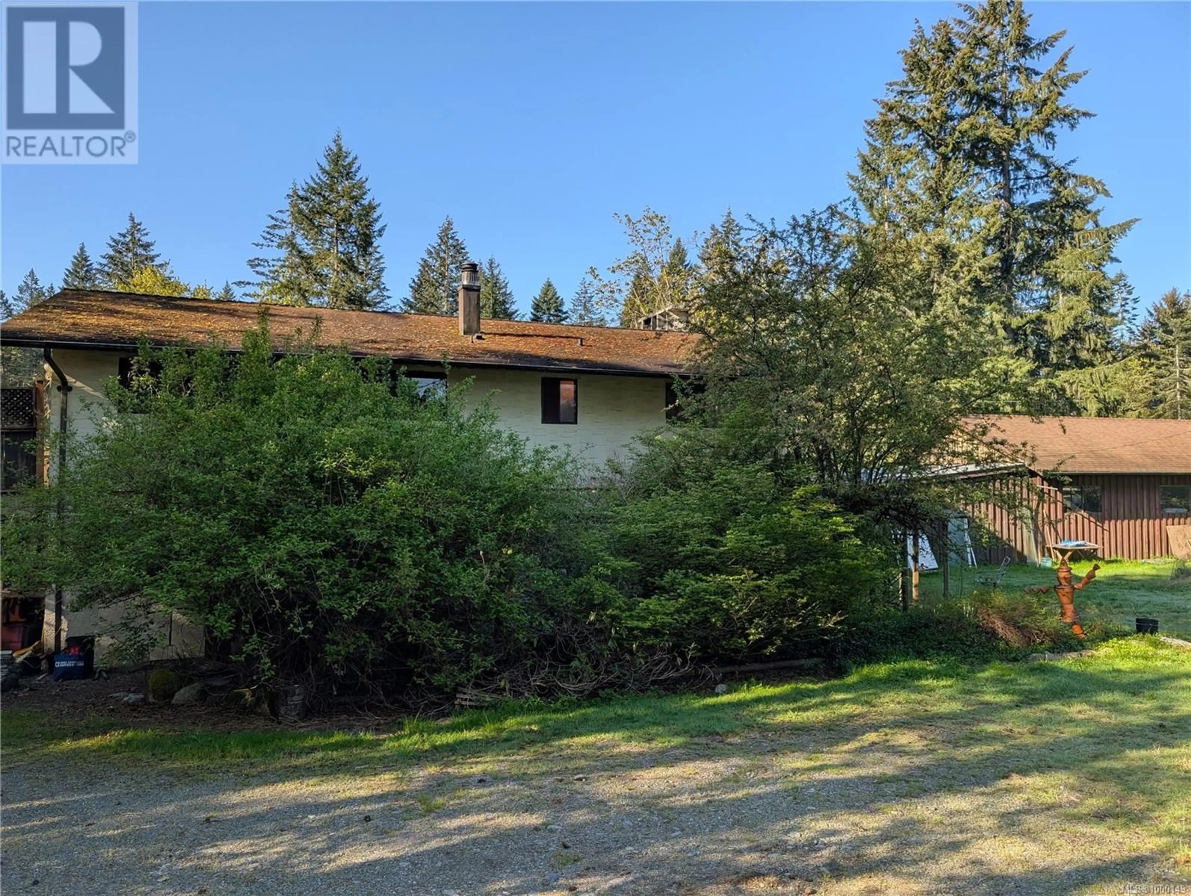 A pic from outside/outdoor area/front of a property/back of a property/a pic from drone, unknown for 3923 PIERCY ROAD, Courtenay British Columbia V9J1R7