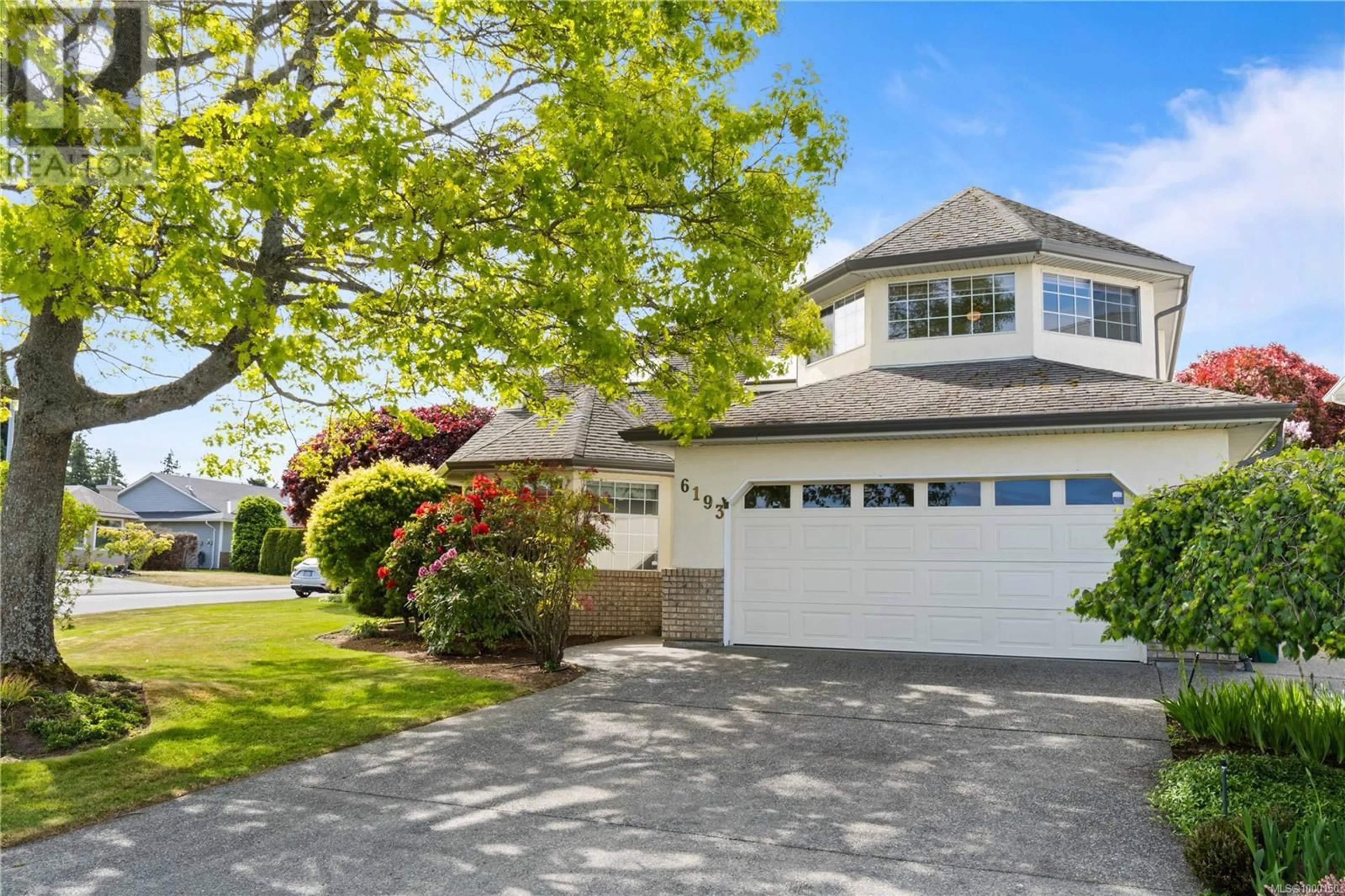 Home with vinyl exterior material, street for 6193 WATERBURY ROAD, Nanaimo British Columbia V9V1L2