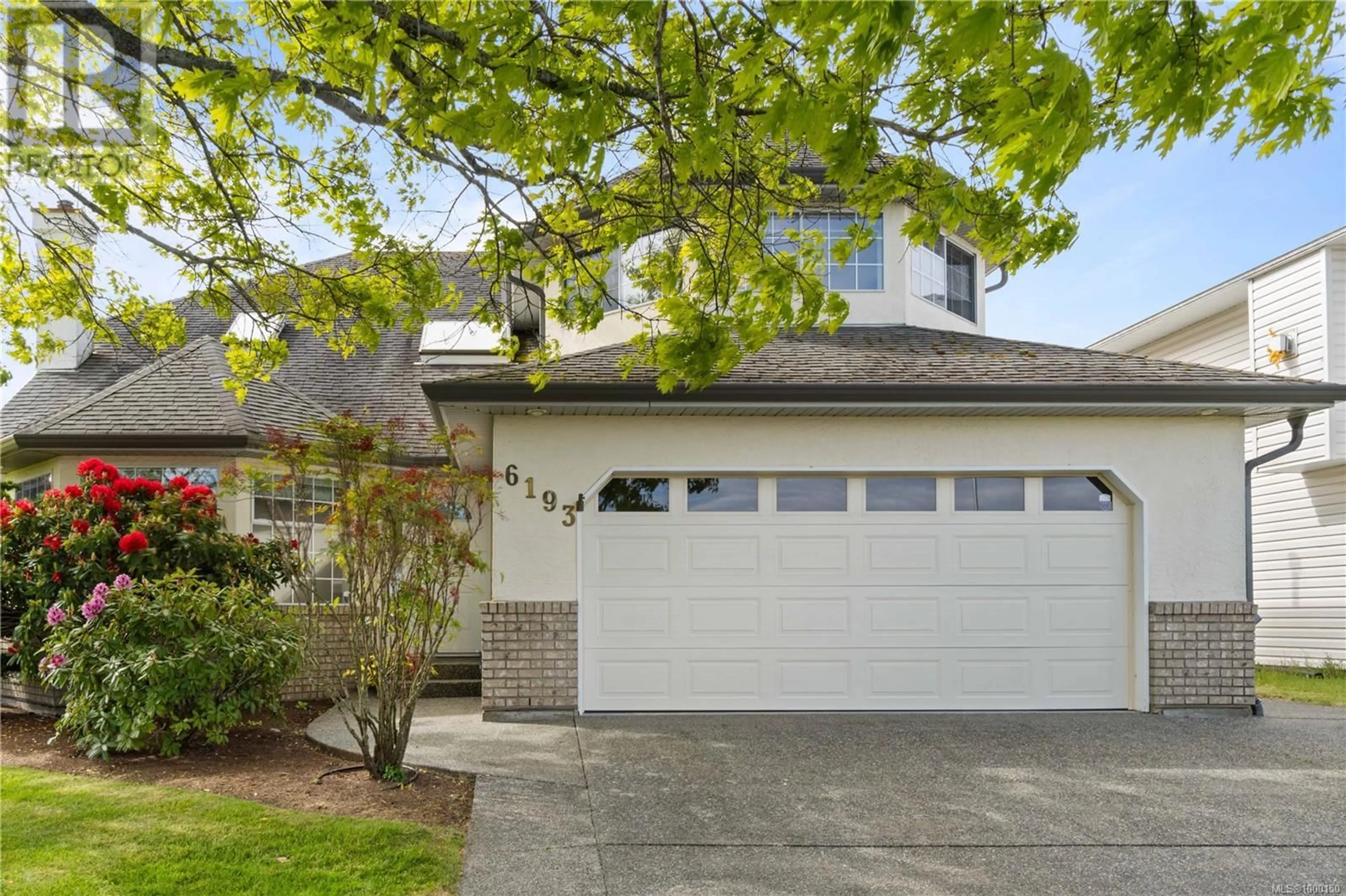 Home with vinyl exterior material, street for 6193 WATERBURY ROAD, Nanaimo British Columbia V9V1L2