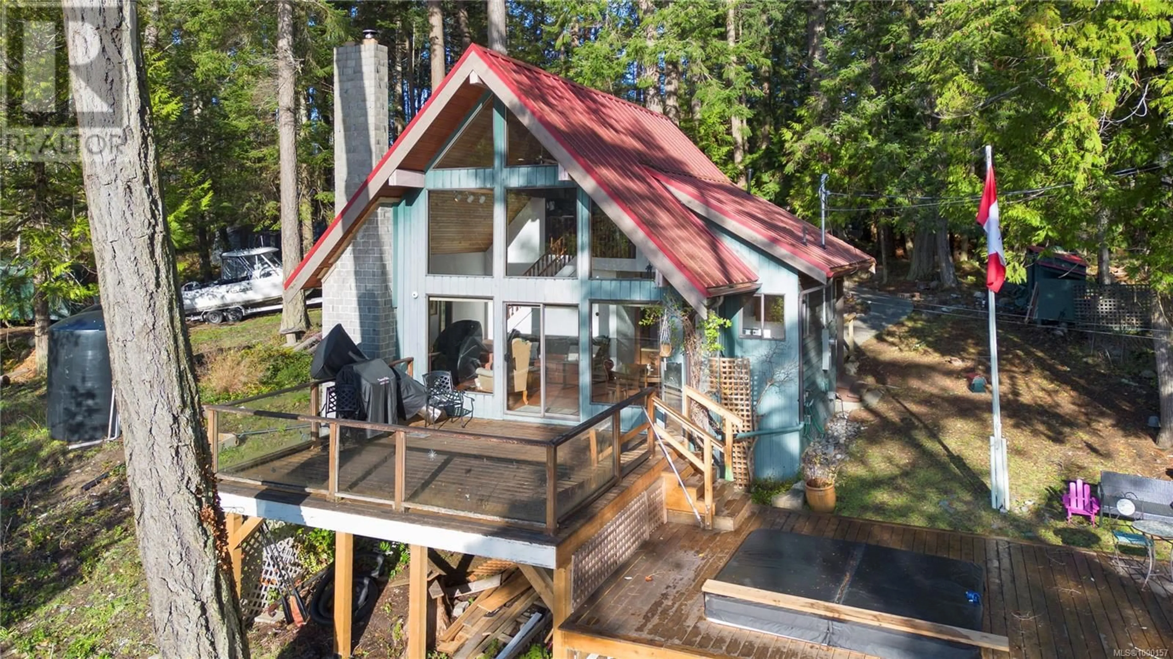 Home with vinyl exterior material, unknown for 4602 PECOS ROAD, Pender Island British Columbia V0N2M1