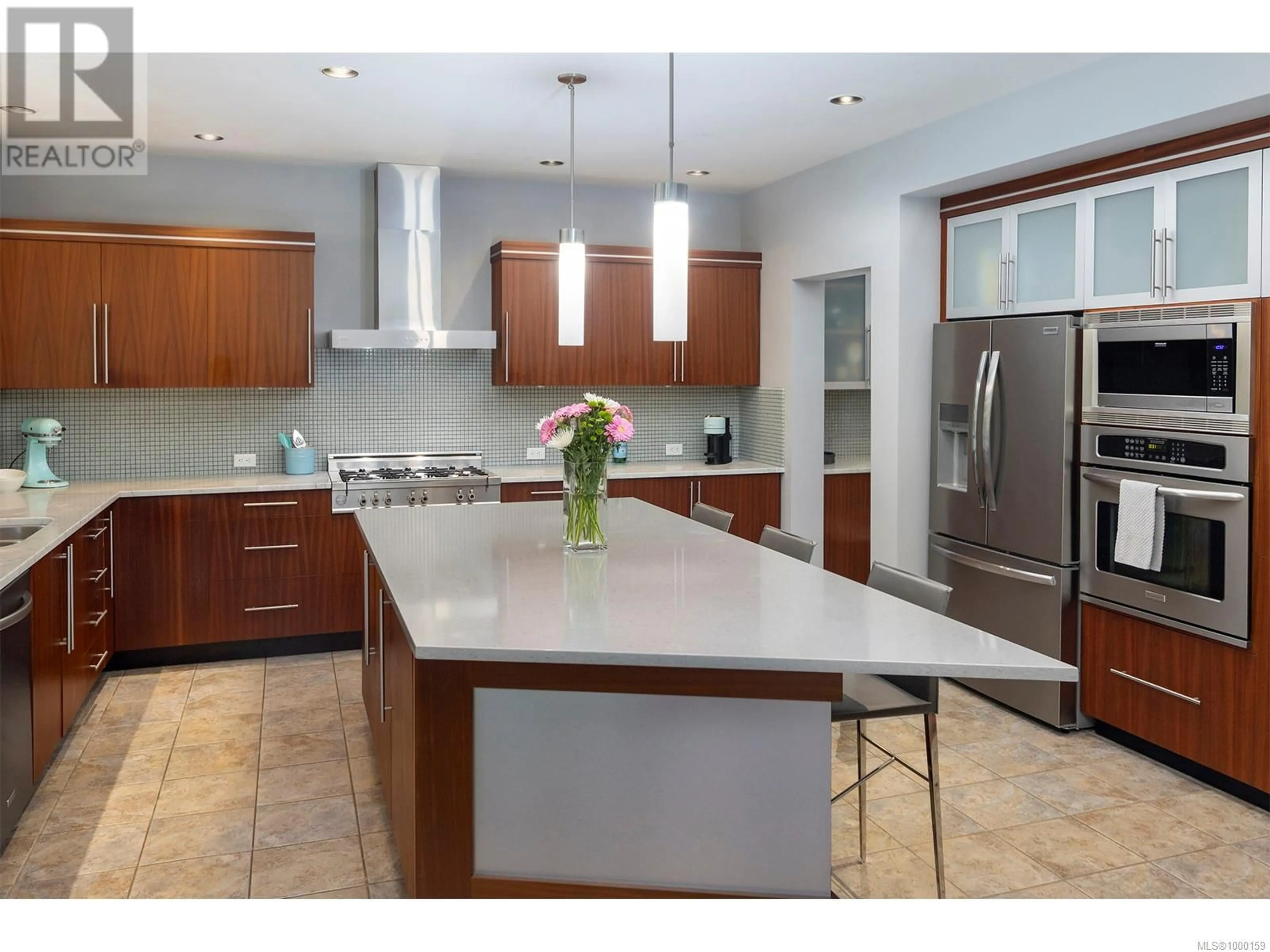 Contemporary kitchen, ceramic/tile floor for 1267 OCEANWOOD LANE, Saanich British Columbia V8X0A4