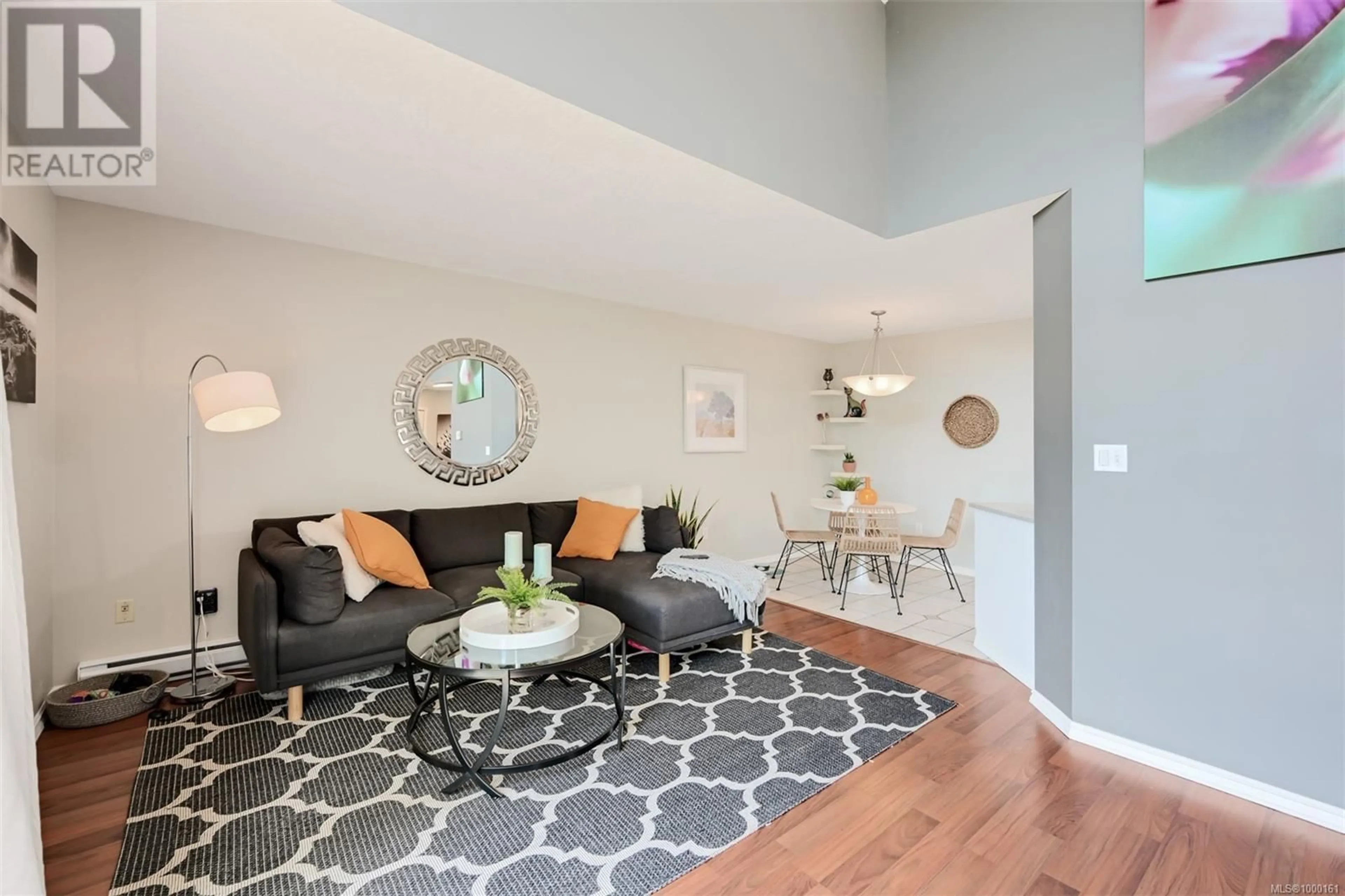 Living room with furniture, unknown for 406 - 1055 HILLSIDE AVENUE, Victoria British Columbia V8T2A4