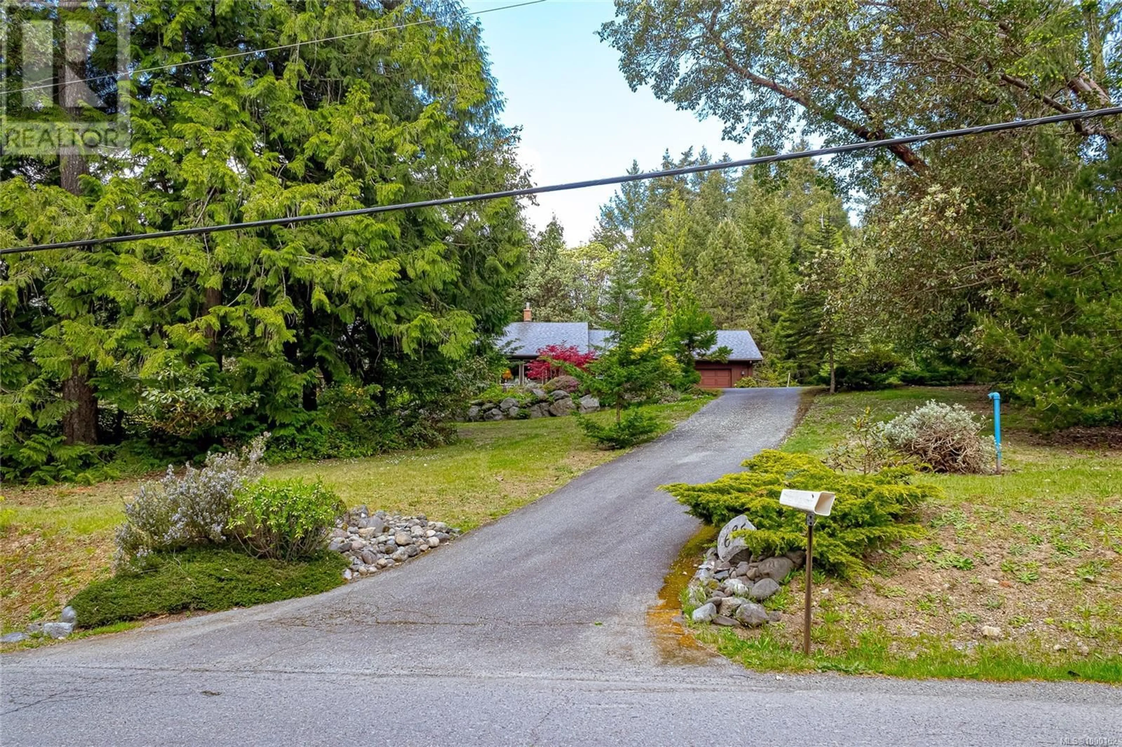 A pic from outside/outdoor area/front of a property/back of a property/a pic from drone, unknown for 685 MEREDITH ROAD, Mill Bay British Columbia V8H1E6