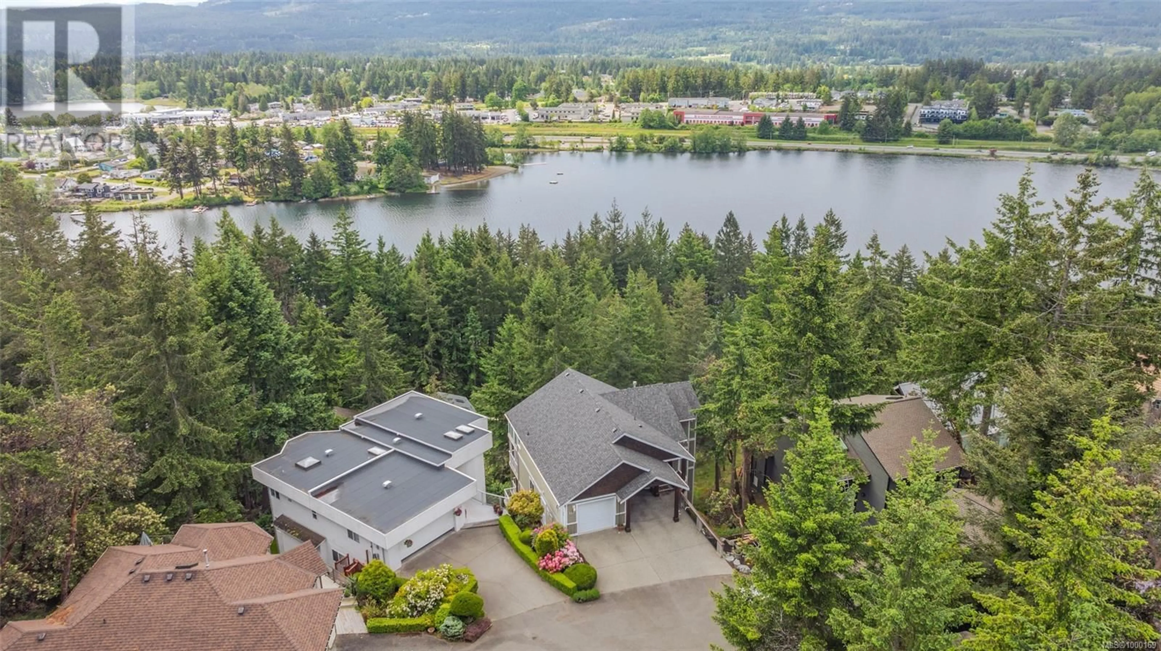 A pic from outside/outdoor area/front of a property/back of a property/a pic from drone, water/lake/river/ocean view for 721 QUAIL PLACE, Nanaimo British Columbia V9T5R2