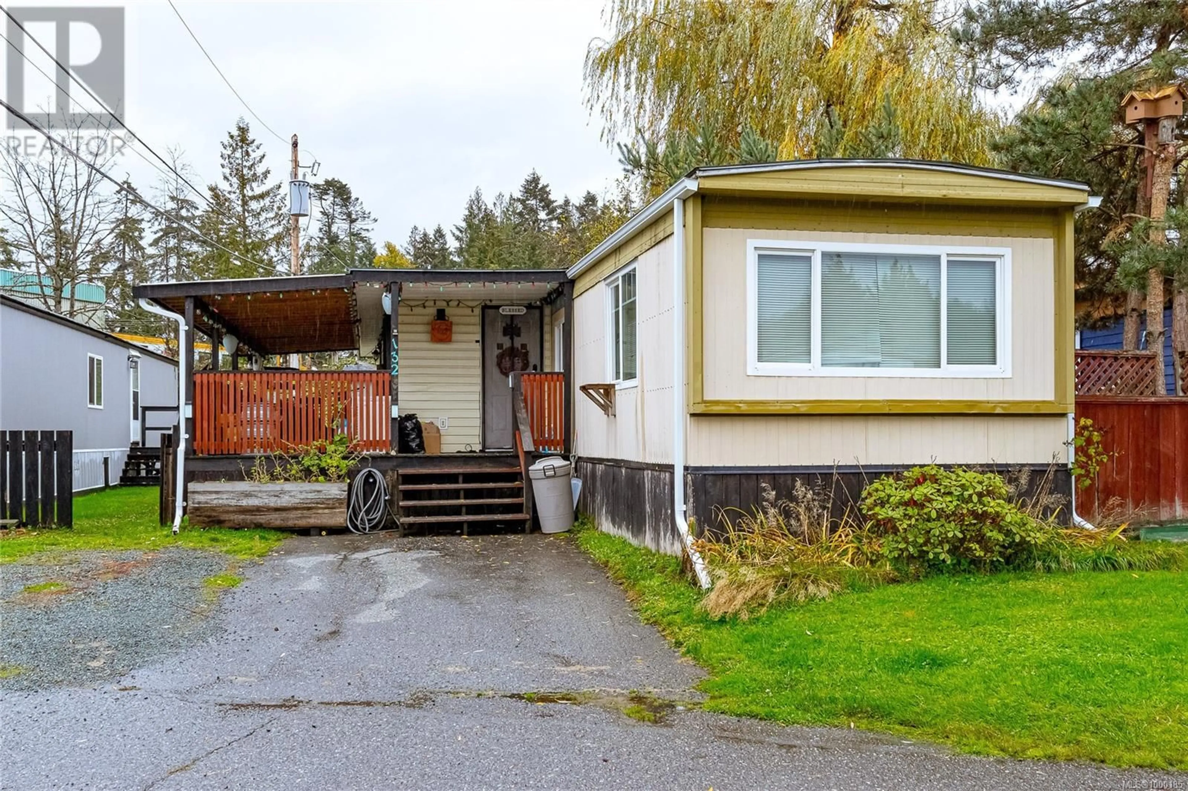 Home with vinyl exterior material, street for 132 - 1753 CECIL STREET, Crofton British Columbia V0R1R0