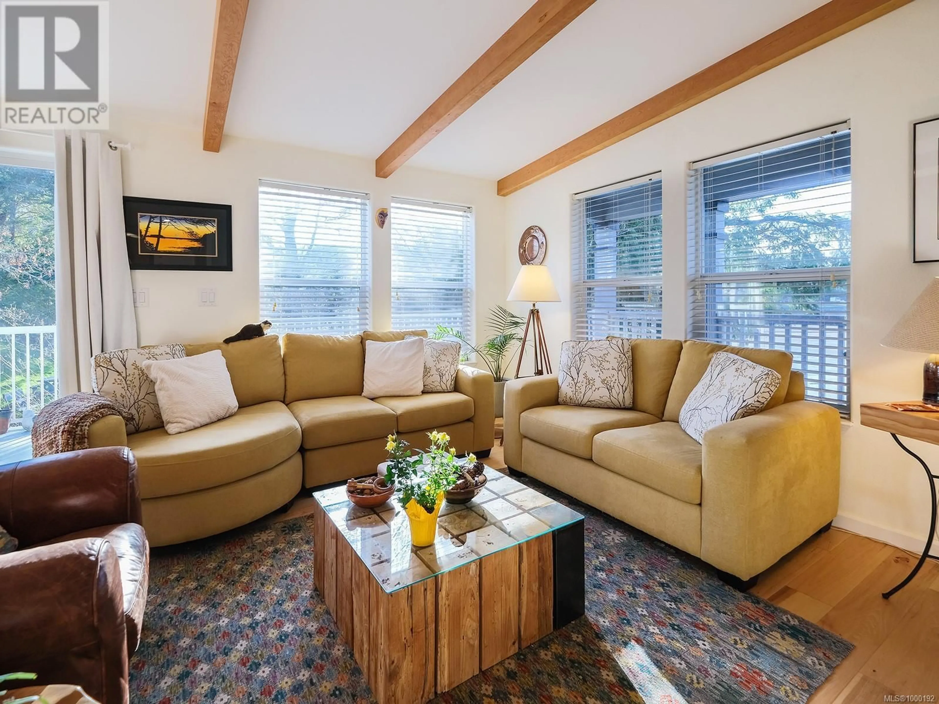 Living room with furniture, unknown for 8041 DYKE ROAD, Crofton British Columbia V0R1R0