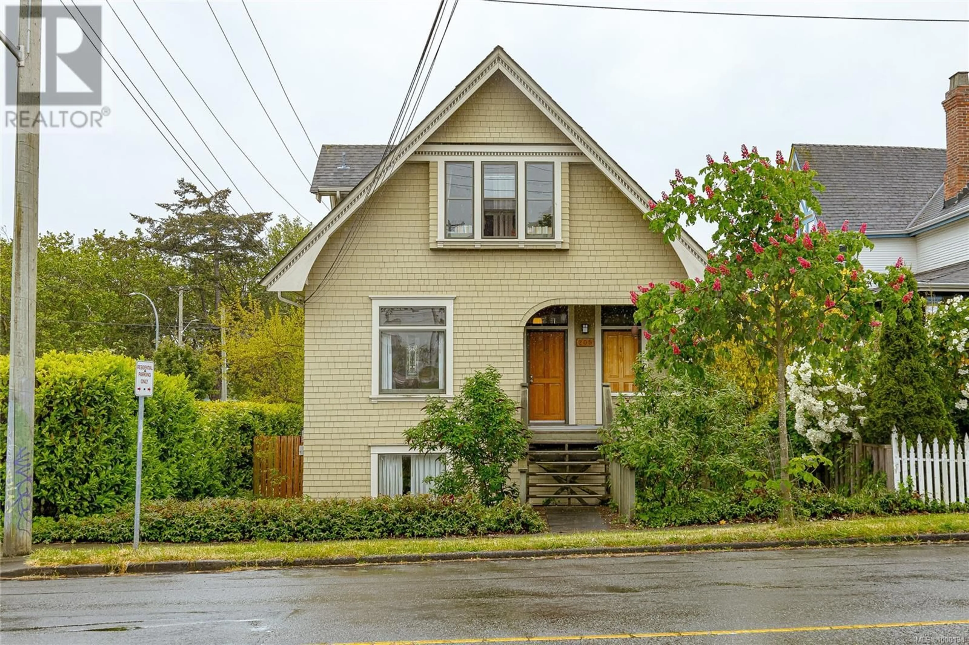 Unknown for 205 WILSON STREET, Victoria British Columbia V9A3G1