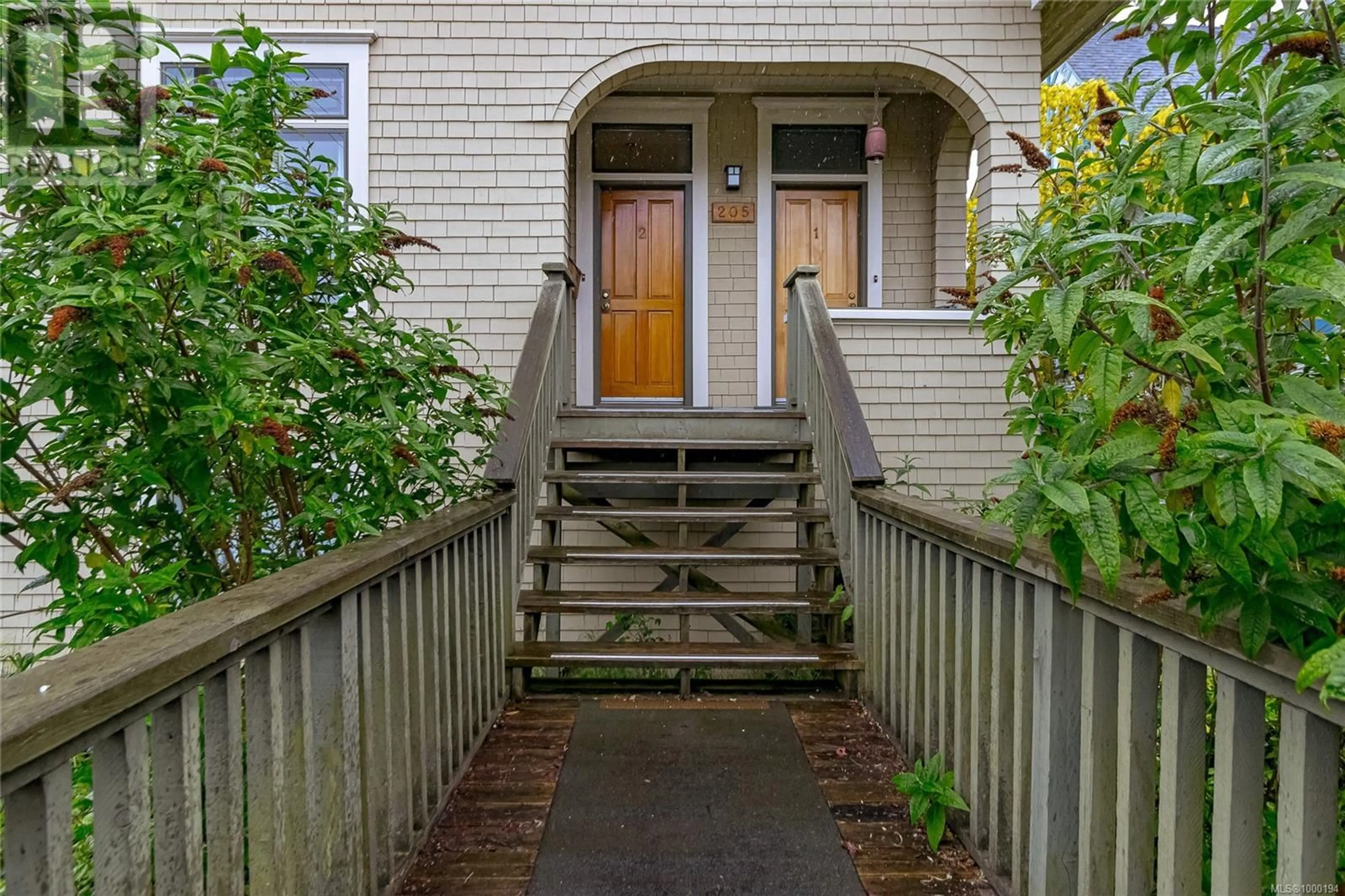 Unknown for 205 WILSON STREET, Victoria British Columbia V9A3G1