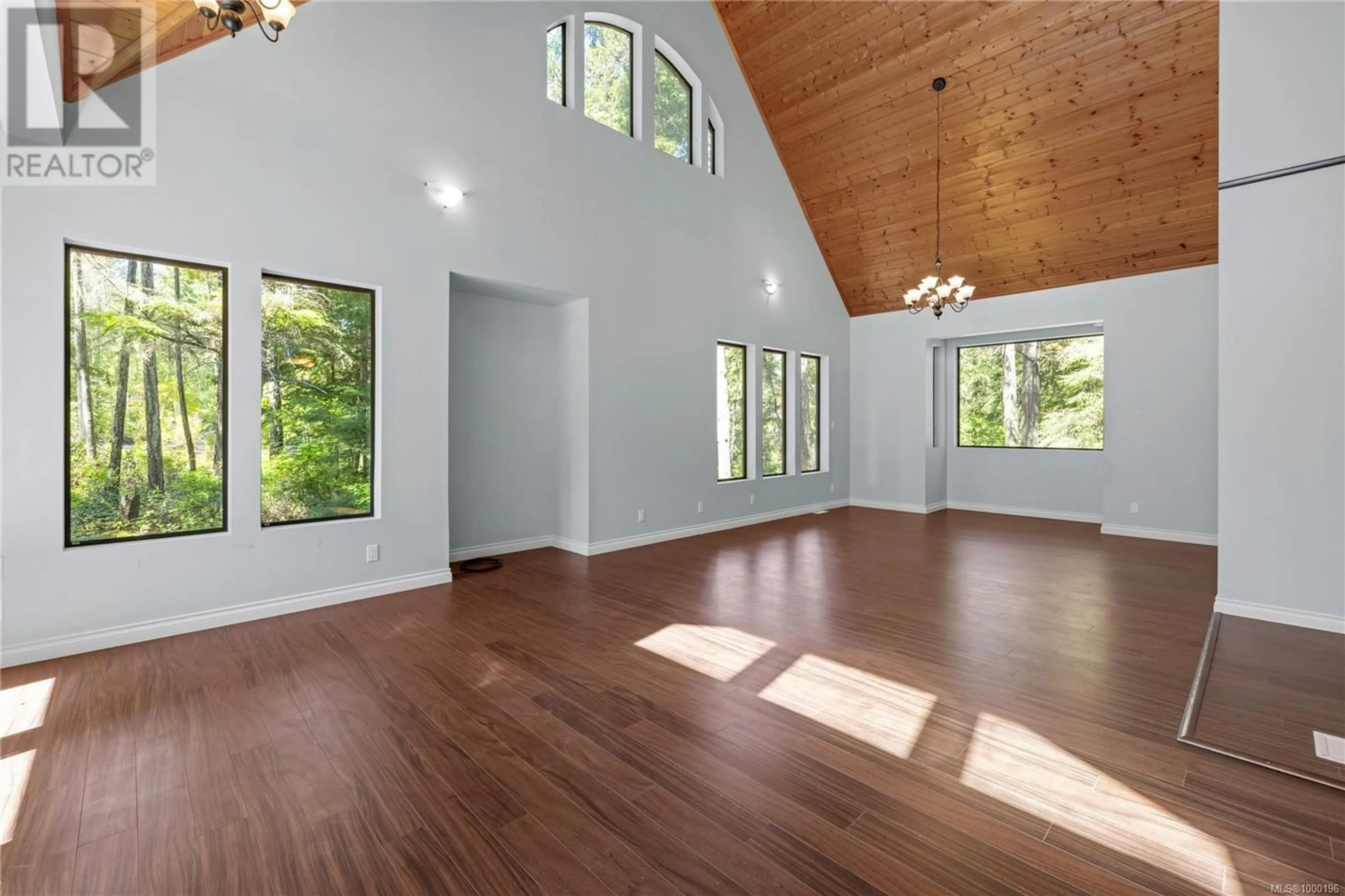 A pic of a room for 6054 ISLAND HIGHWAY WEST, Qualicum Beach British Columbia V9K2E1