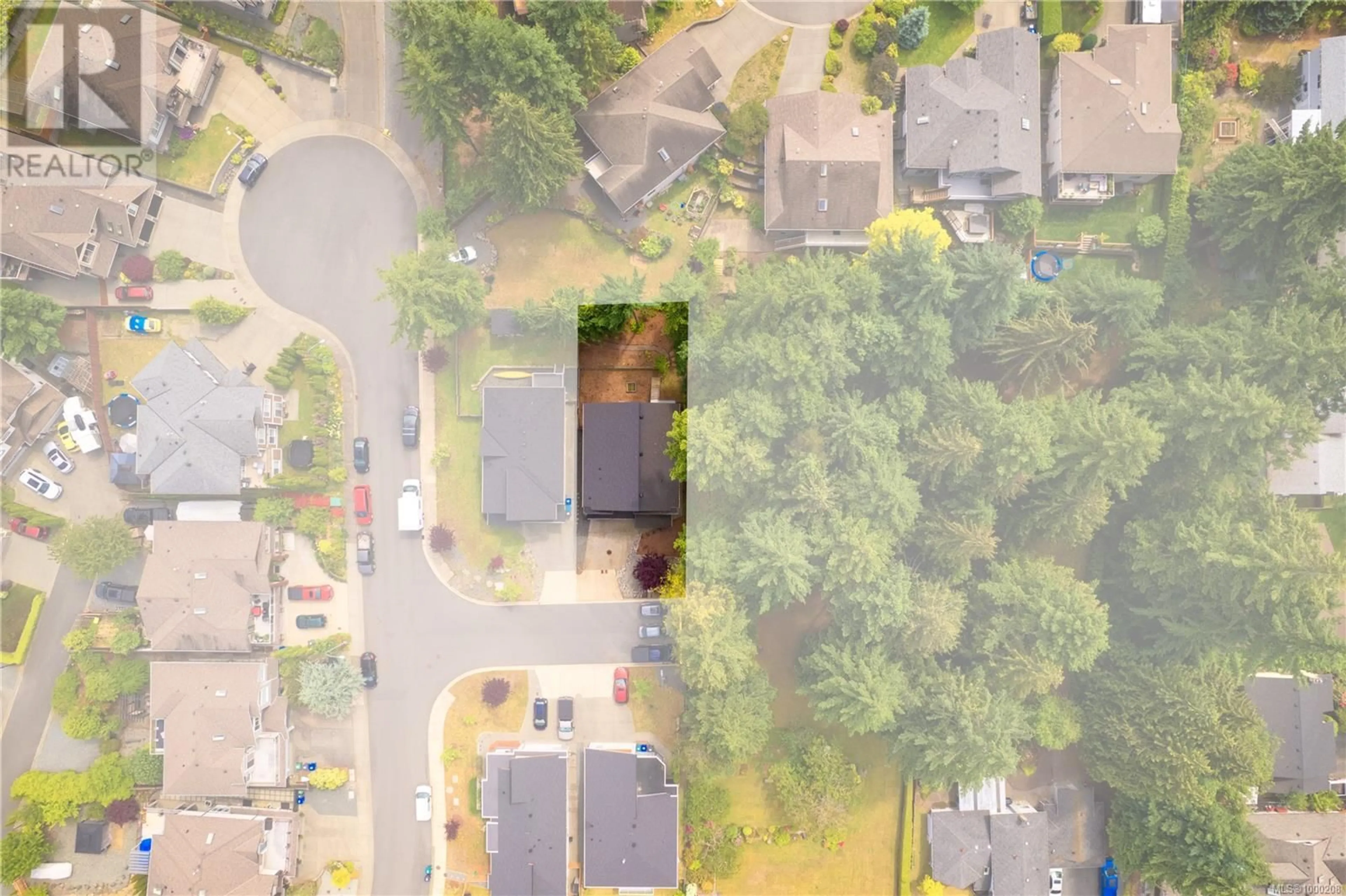 A pic from outside/outdoor area/front of a property/back of a property/a pic from drone, street for 5905 MAHOUN PLACE, Nanaimo British Columbia V9T5N3